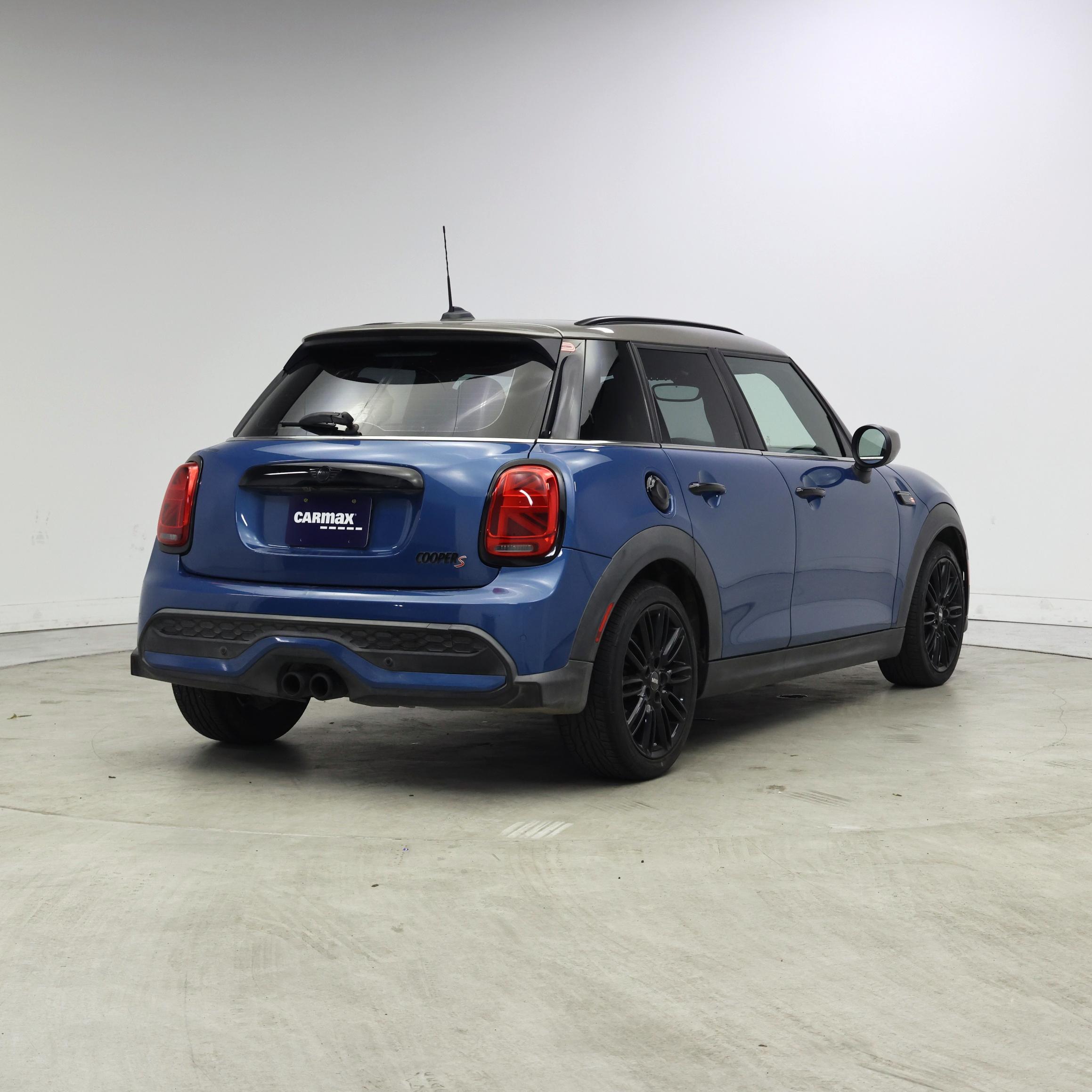 Thumbnail: 2023 MINI Cooper Hardtop - 8