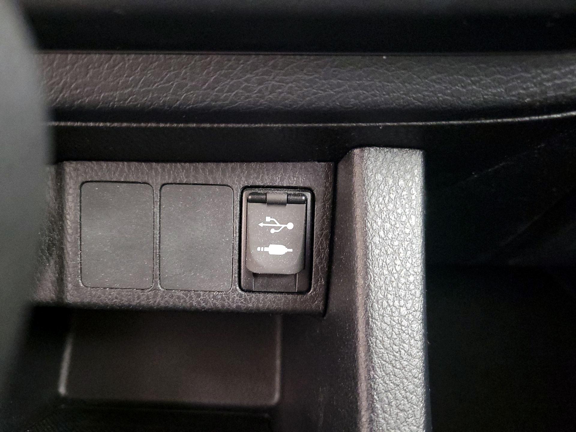 Thumbnail: 2014 Toyota Corolla - 17