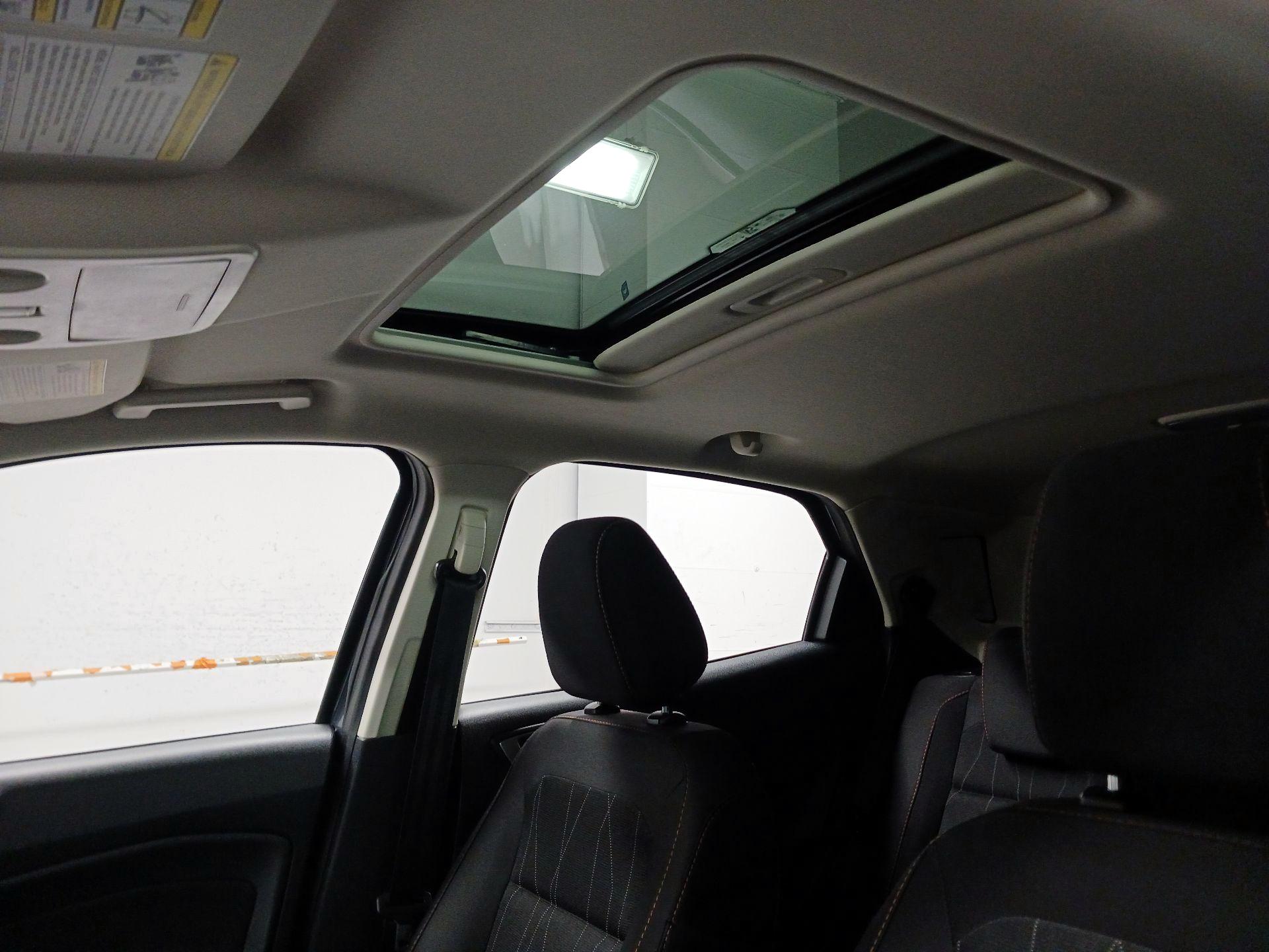 Thumbnail: 2021 Ford EcoSport - 18