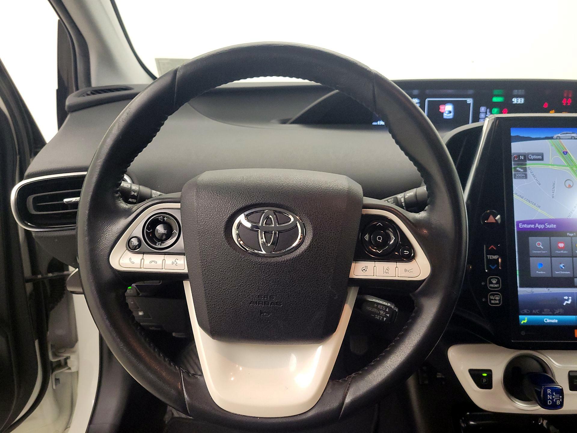 Thumbnail: 2017 Toyota Prius Prime - 10