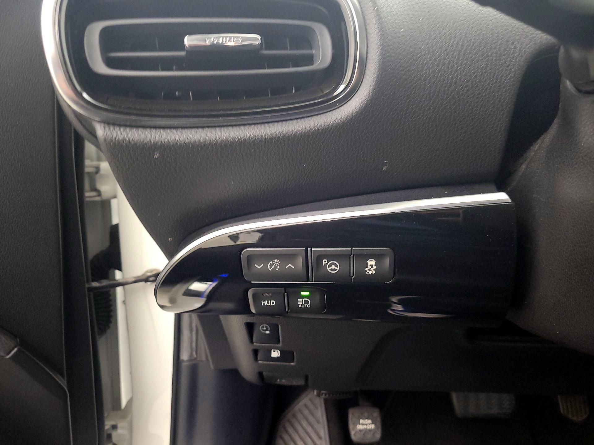 Thumbnail: 2017 Toyota Prius Prime - 13