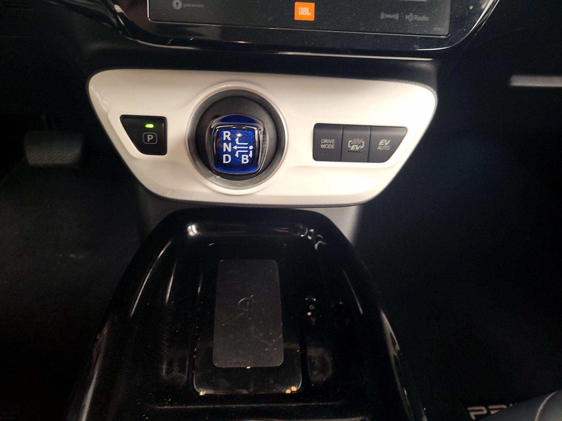 Thumbnail: 2017 Toyota Prius Prime - 18