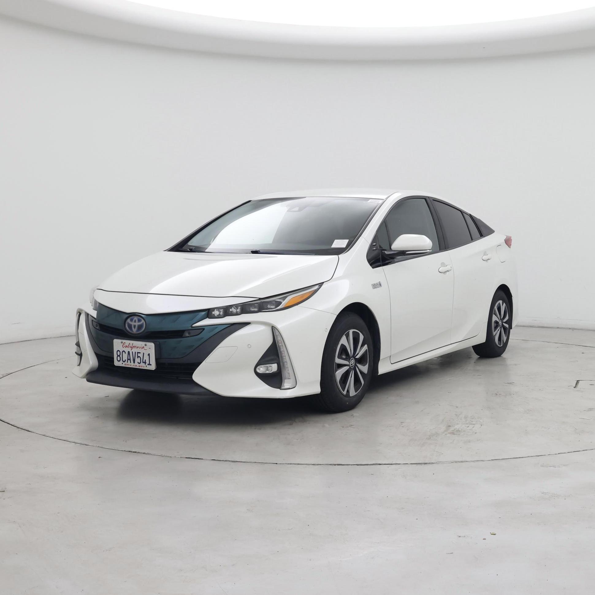 Thumbnail: 2017 Toyota Prius Prime - 4