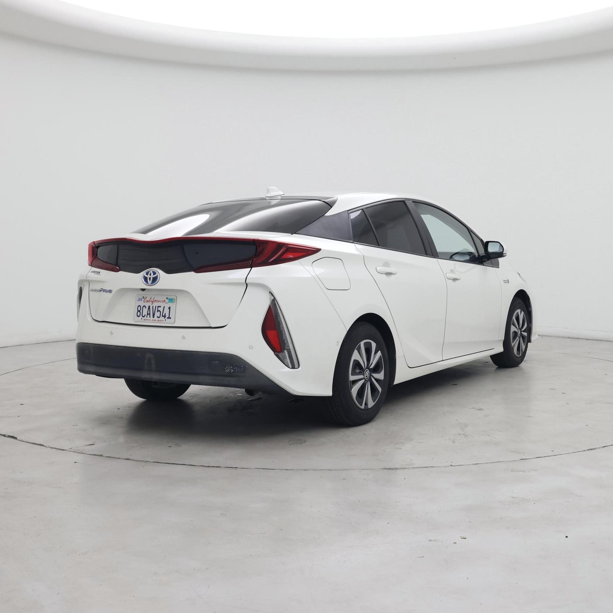 Thumbnail: 2017 Toyota Prius Prime - 8