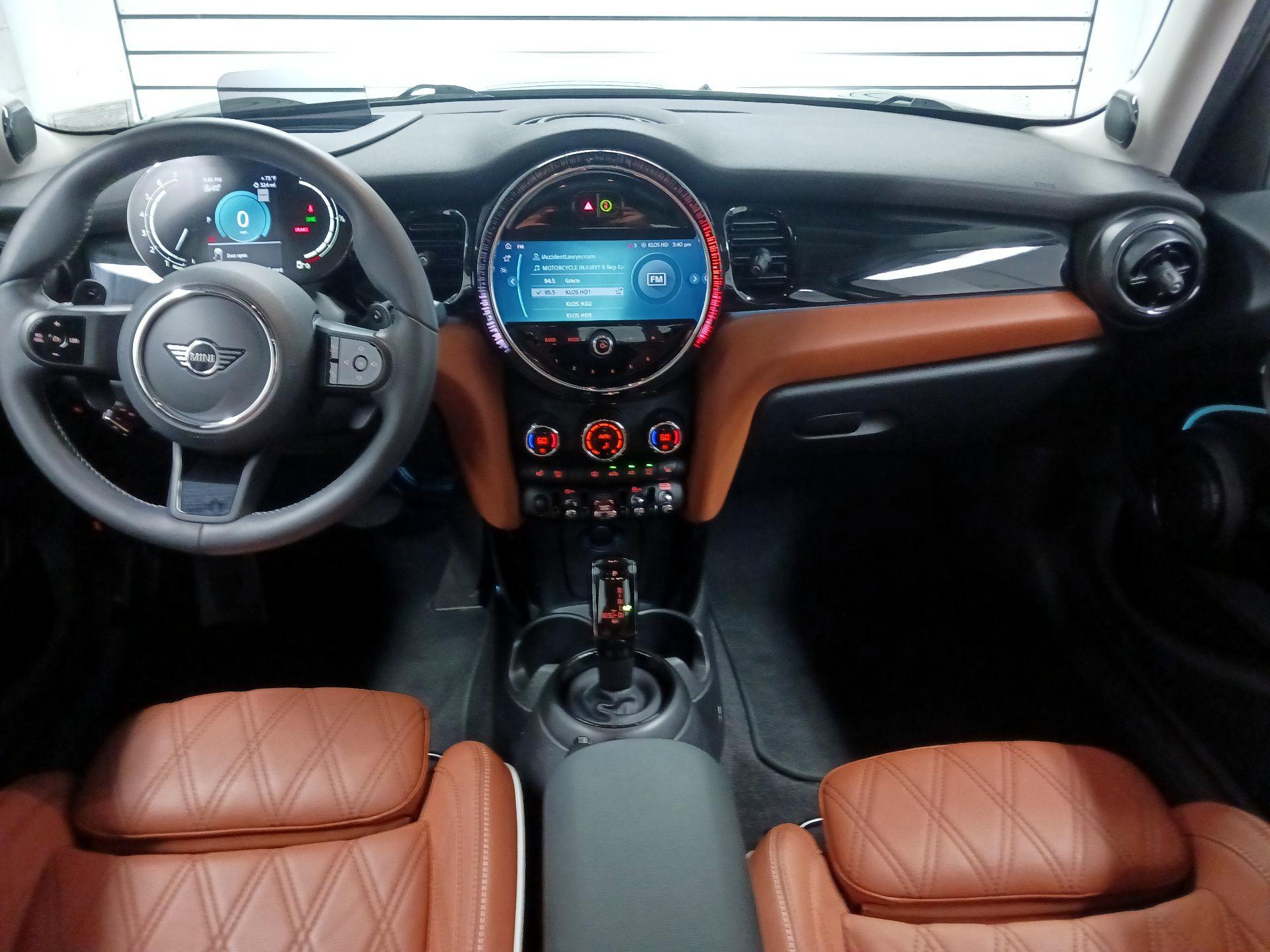 Thumbnail: 2022 MINI Cooper Hardtop - 9