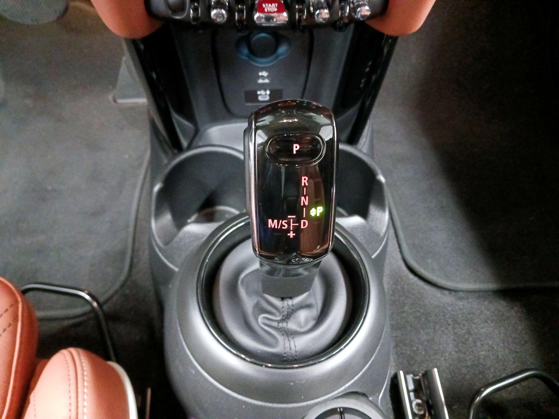 Thumbnail: 2022 MINI Cooper Hardtop - 15