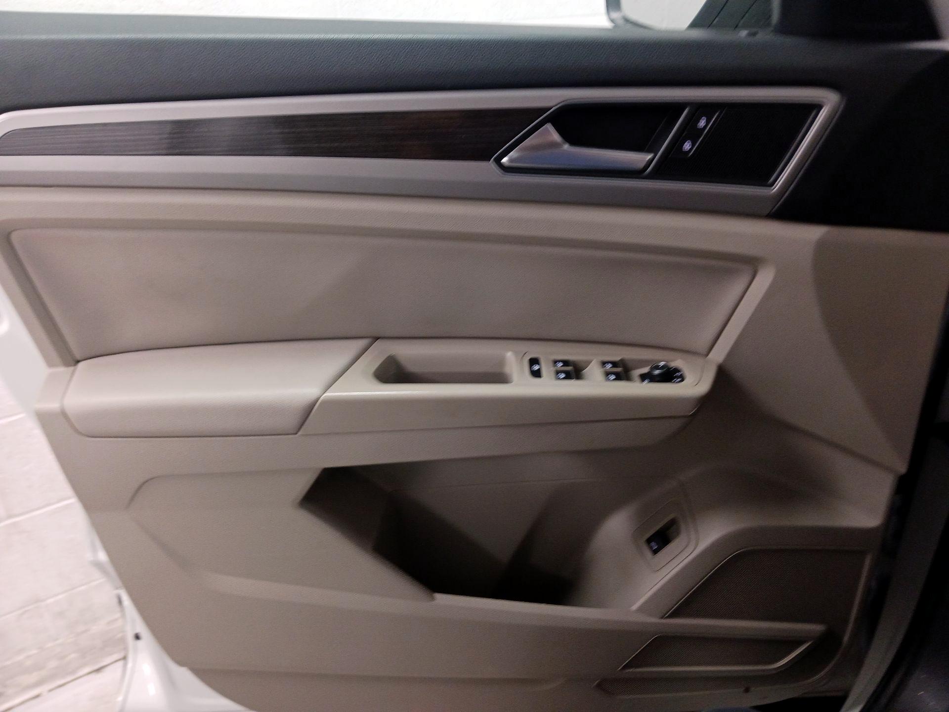 Thumbnail: 2019 Volkswagen Atlas - 12