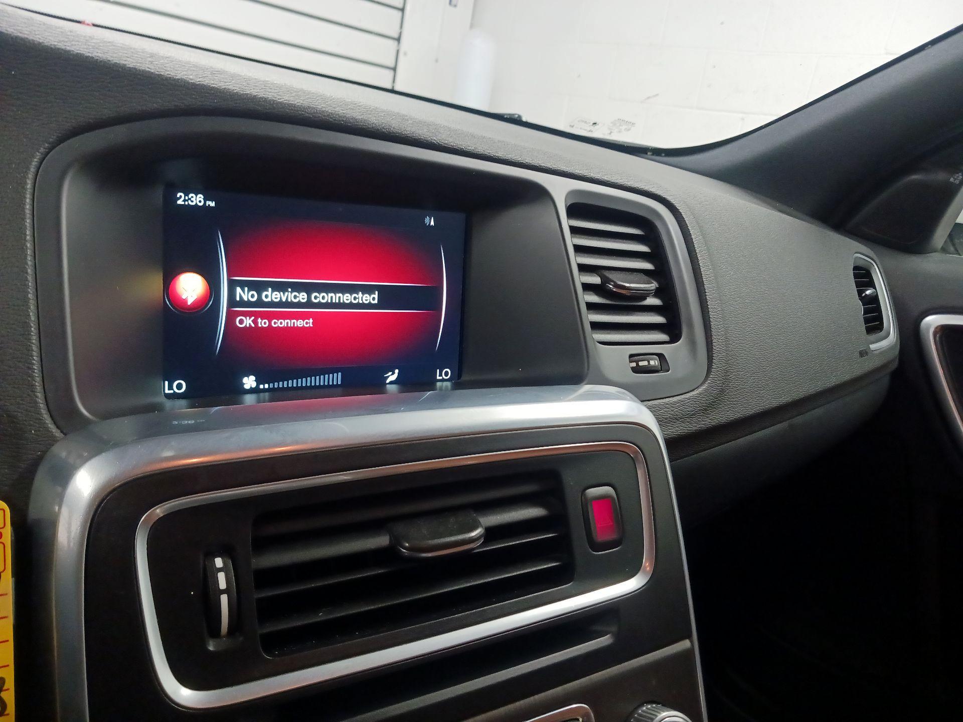 Thumbnail: 2016 Volvo V60 - 13