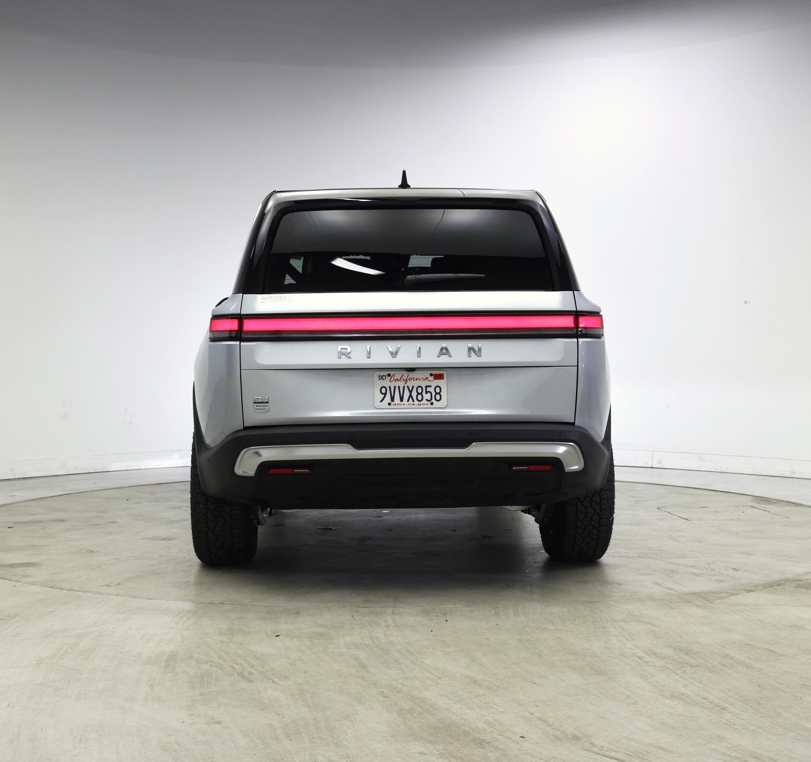 Thumbnail: 2026 Rivian R1S - 6