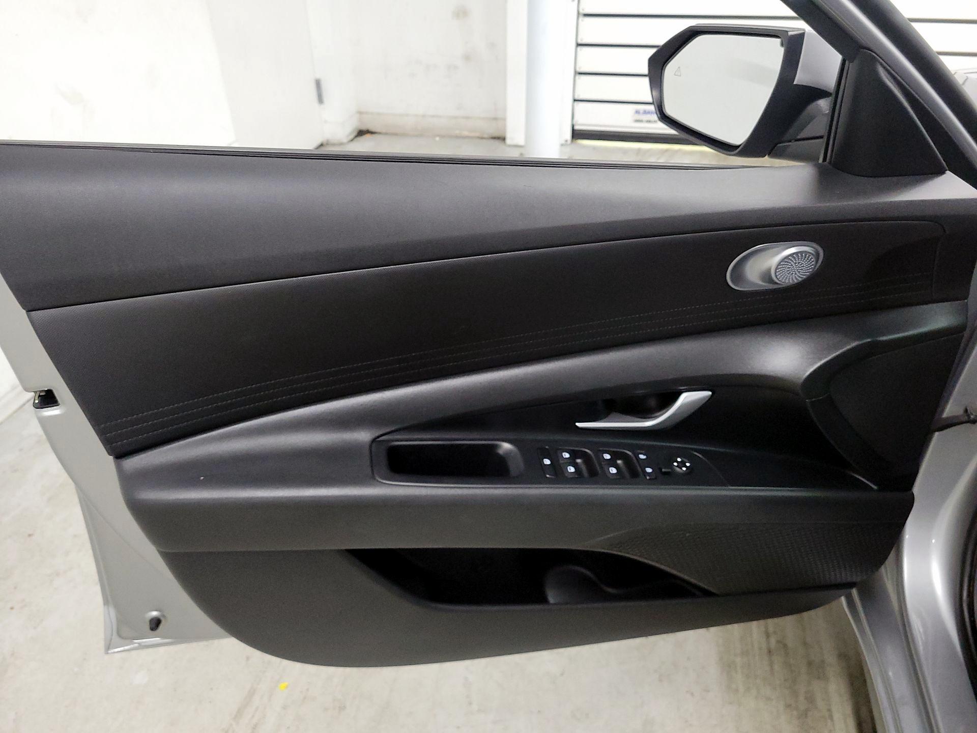 Thumbnail: 2023 Hyundai Elantra - 12