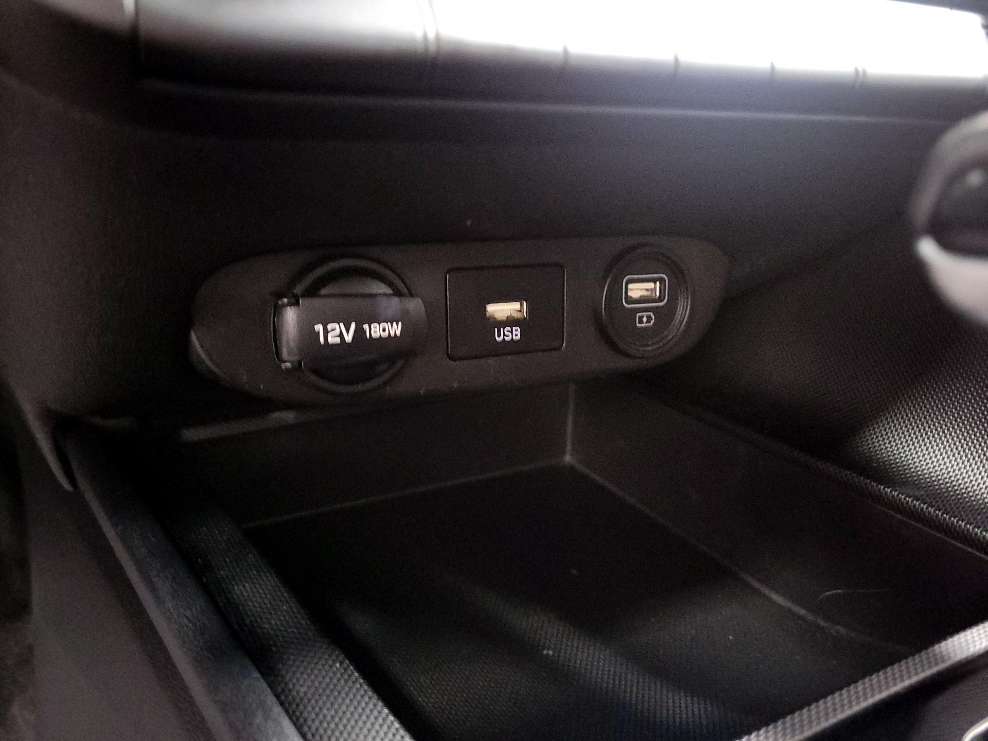 Thumbnail: 2023 Hyundai Elantra - 18