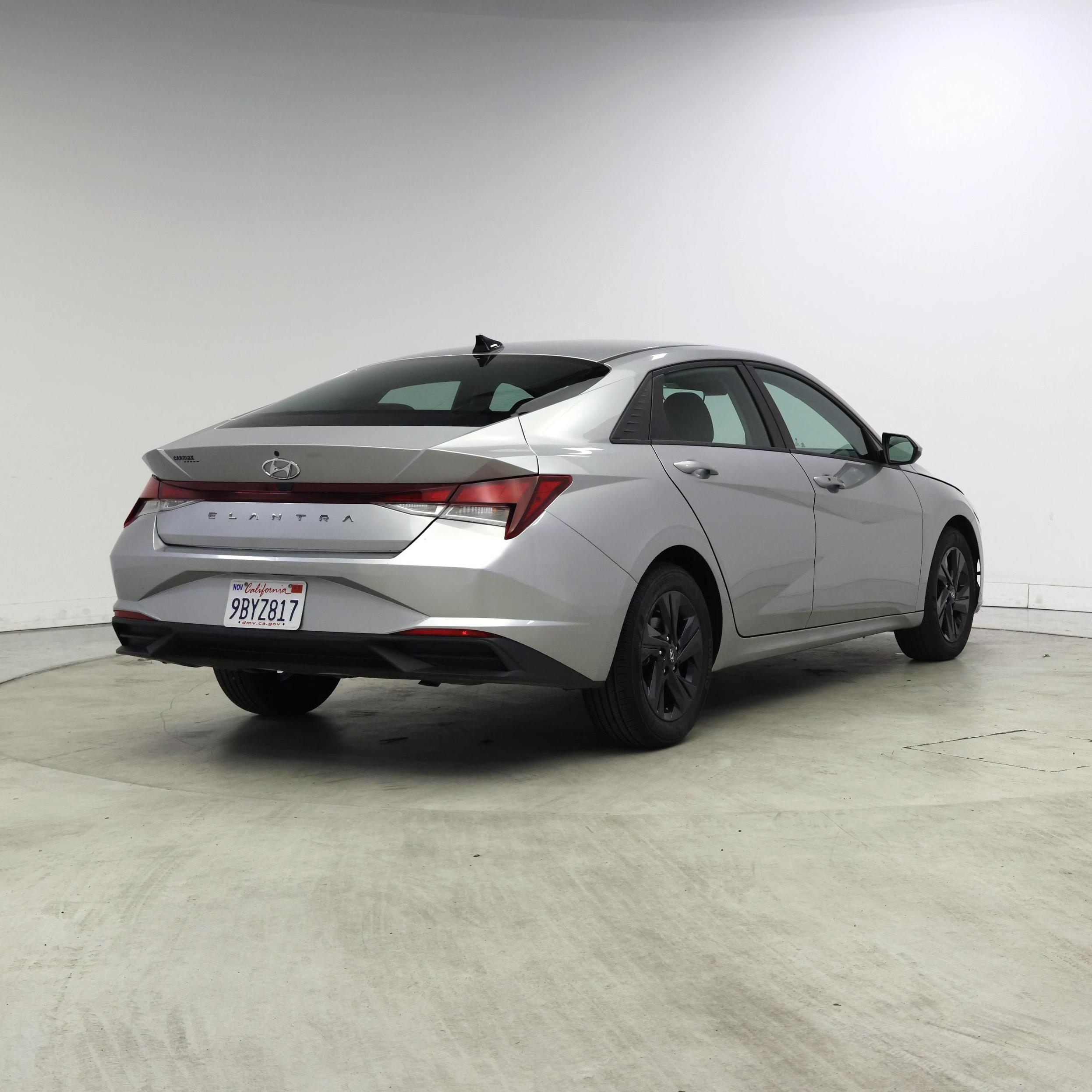 Thumbnail: 2023 Hyundai Elantra - 8