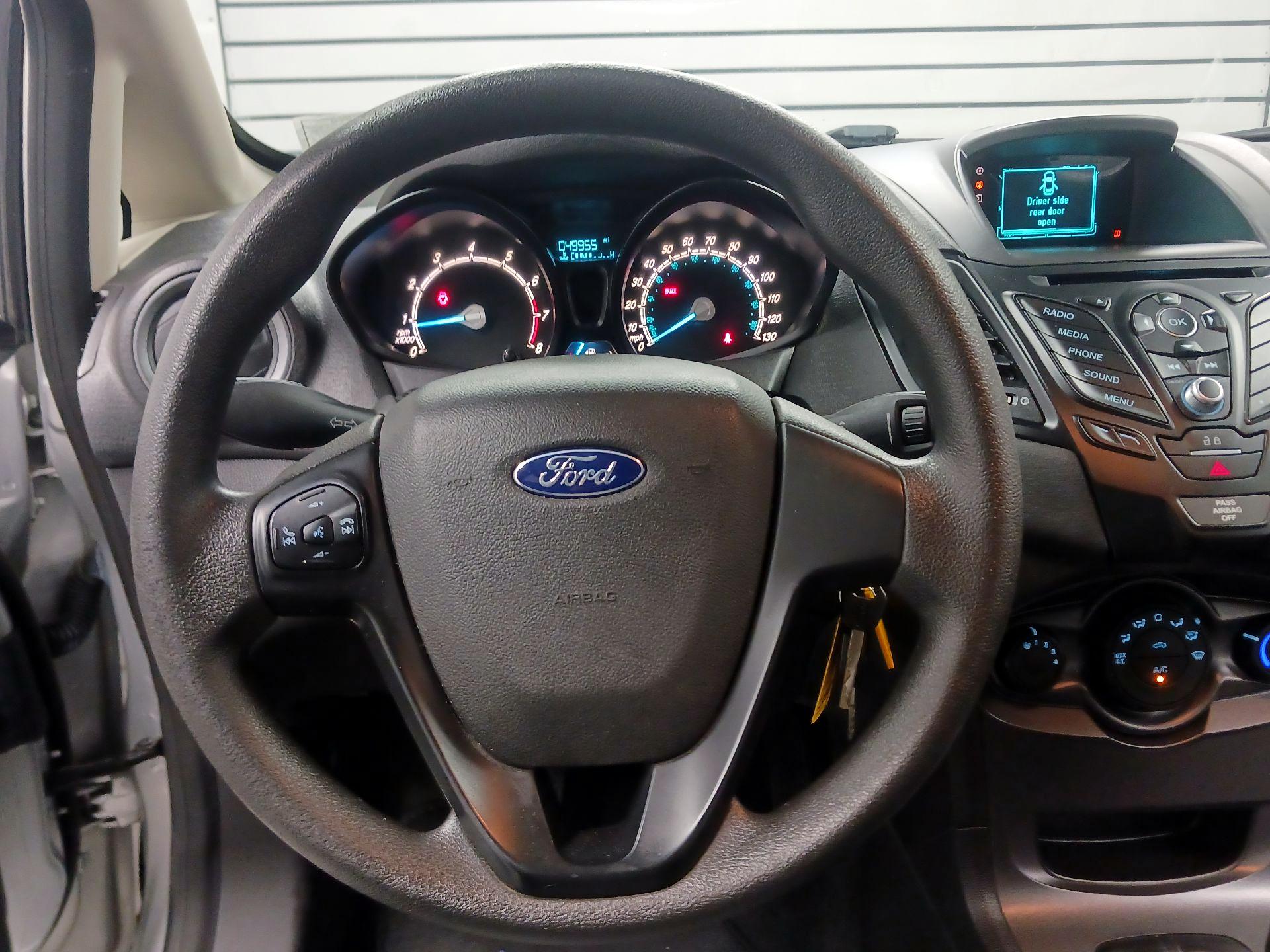 Thumbnail: 2016 Ford Fiesta - 10