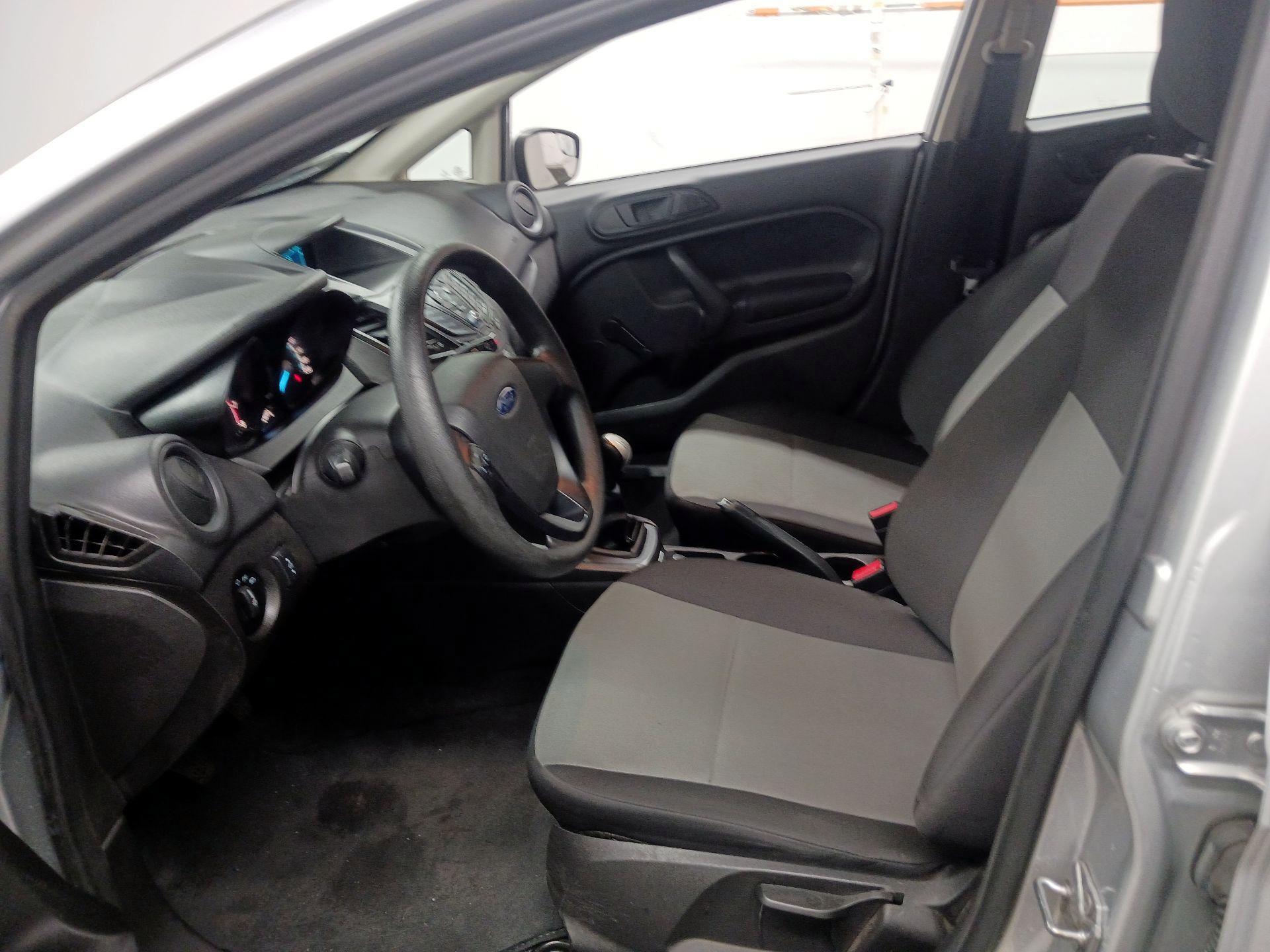 Thumbnail: 2016 Ford Fiesta - 11