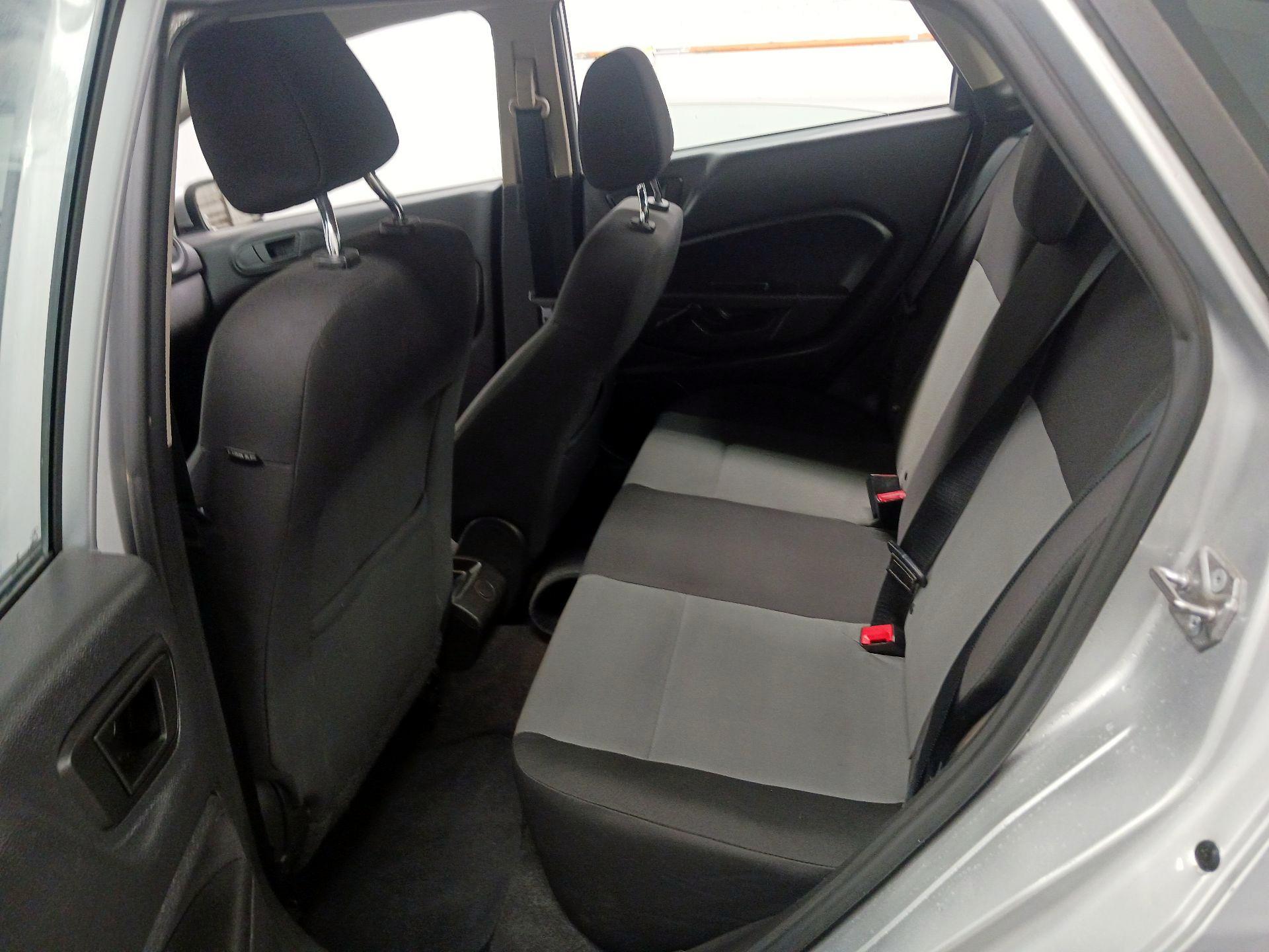Thumbnail: 2016 Ford Fiesta - 16