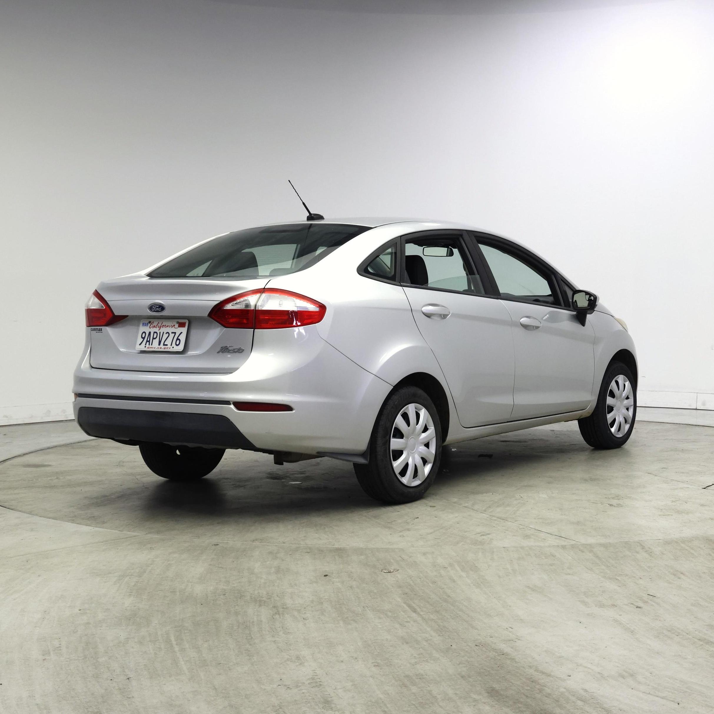 Thumbnail: 2016 Ford Fiesta - 8
