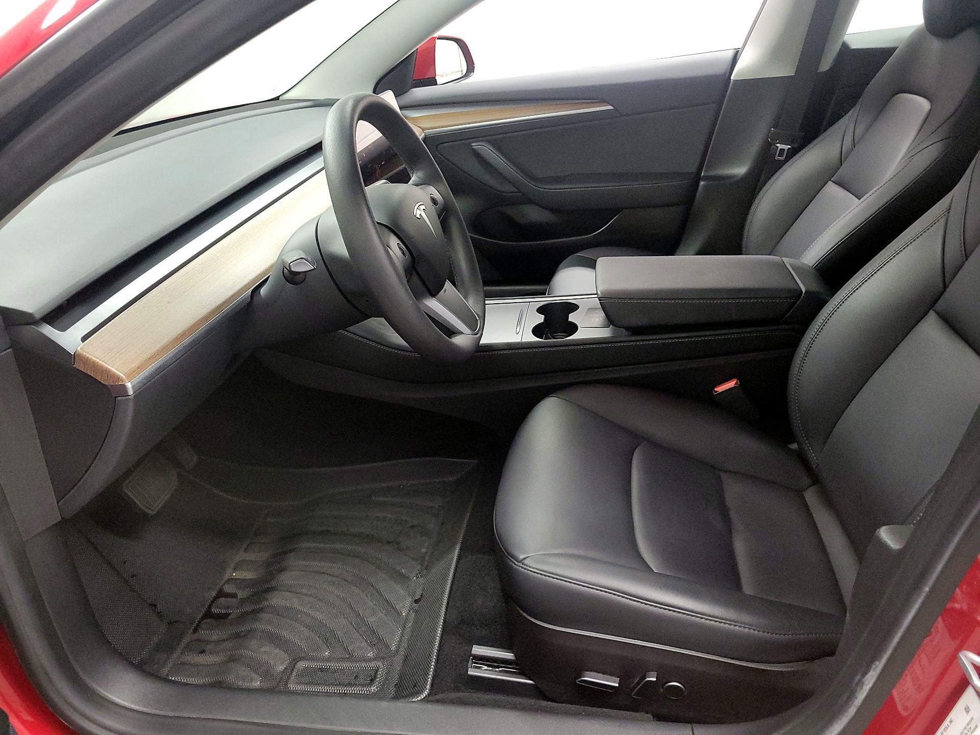 Thumbnail: 2023 Tesla Model 3 - 11