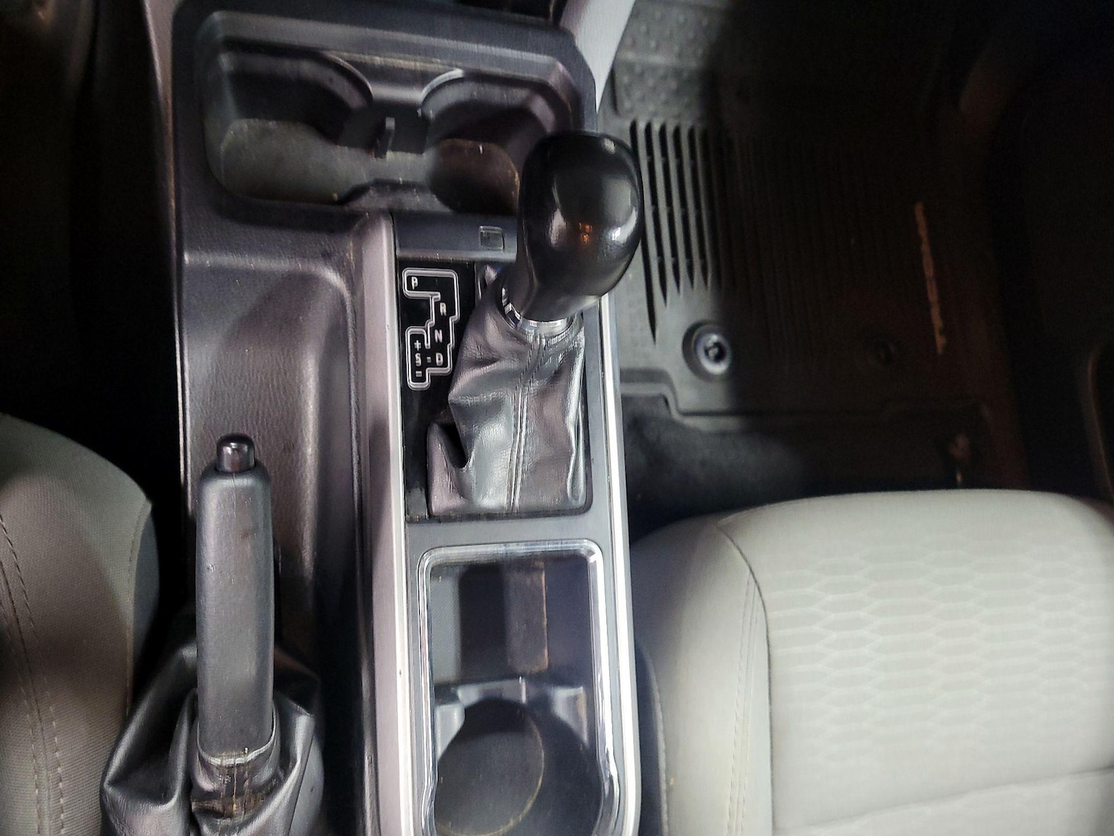 2018 Toyota Tacoma SR5 - Photo 18