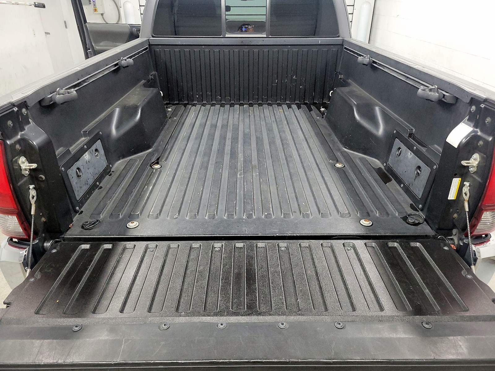 2018 Toyota Tacoma SR5 - Photo 21