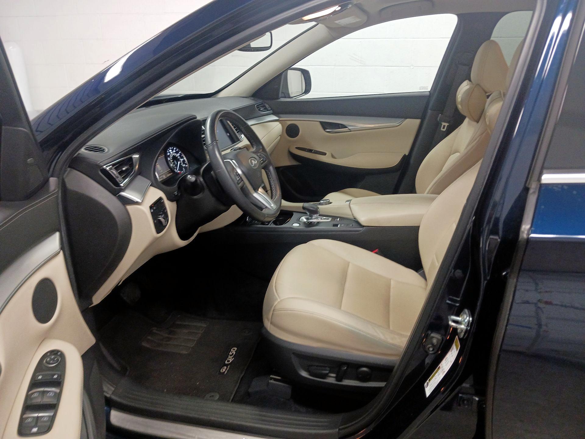 Thumbnail: 2021 INFINITI QX50 - 11