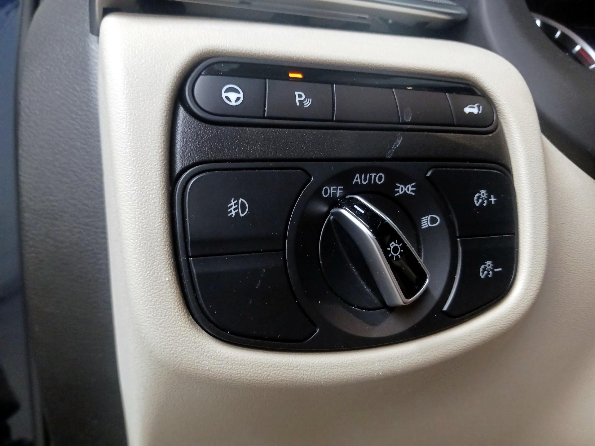 Thumbnail: 2021 INFINITI QX50 - 13