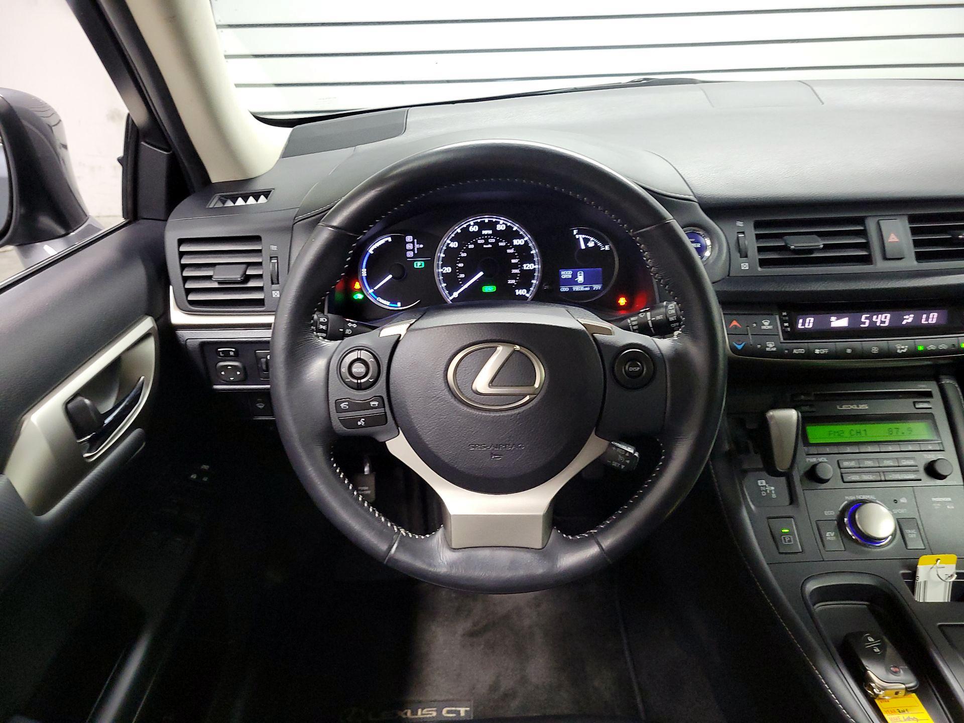 Thumbnail: 2015 Lexus CT - 10