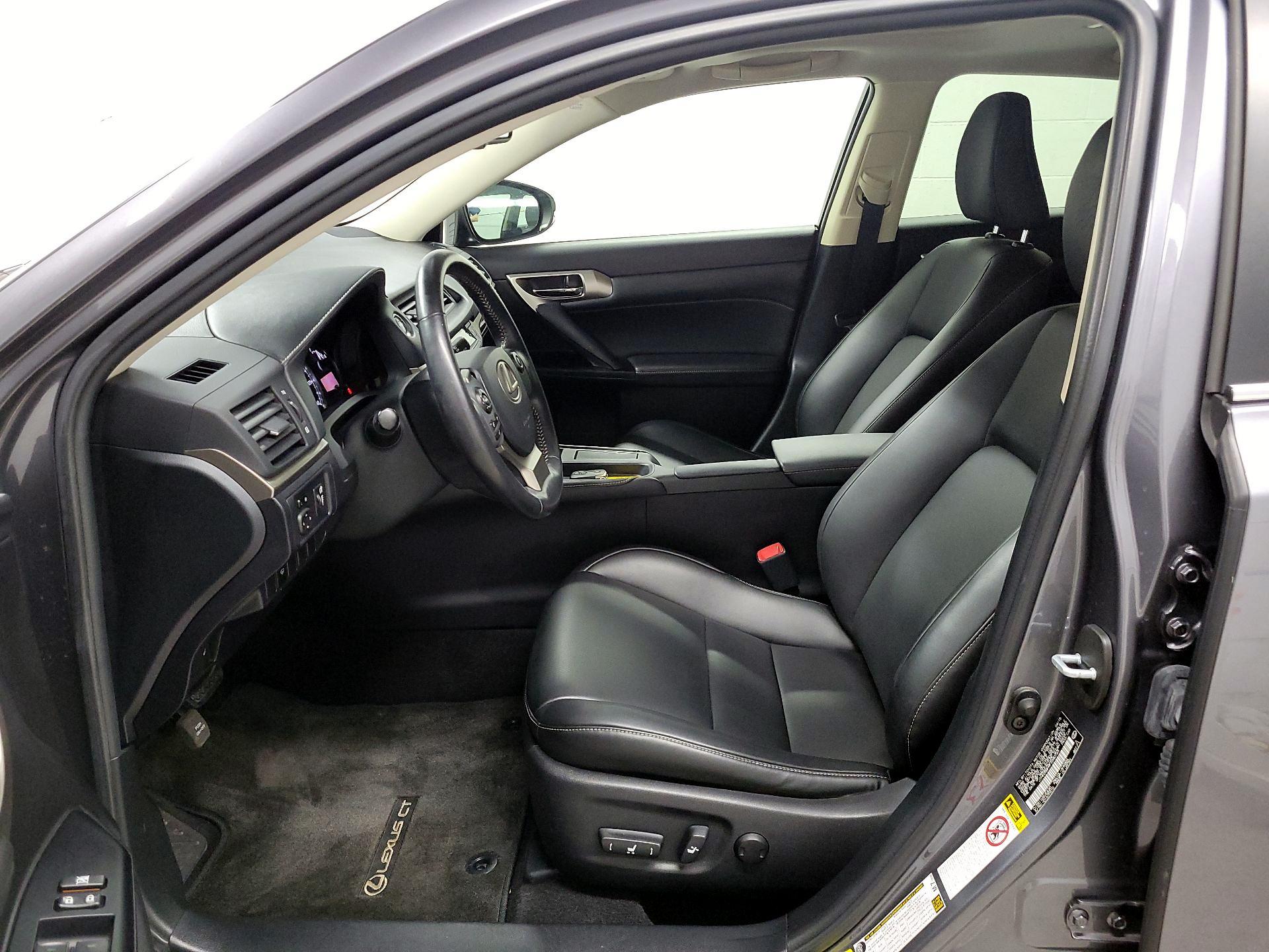 Thumbnail: 2015 Lexus CT - 11