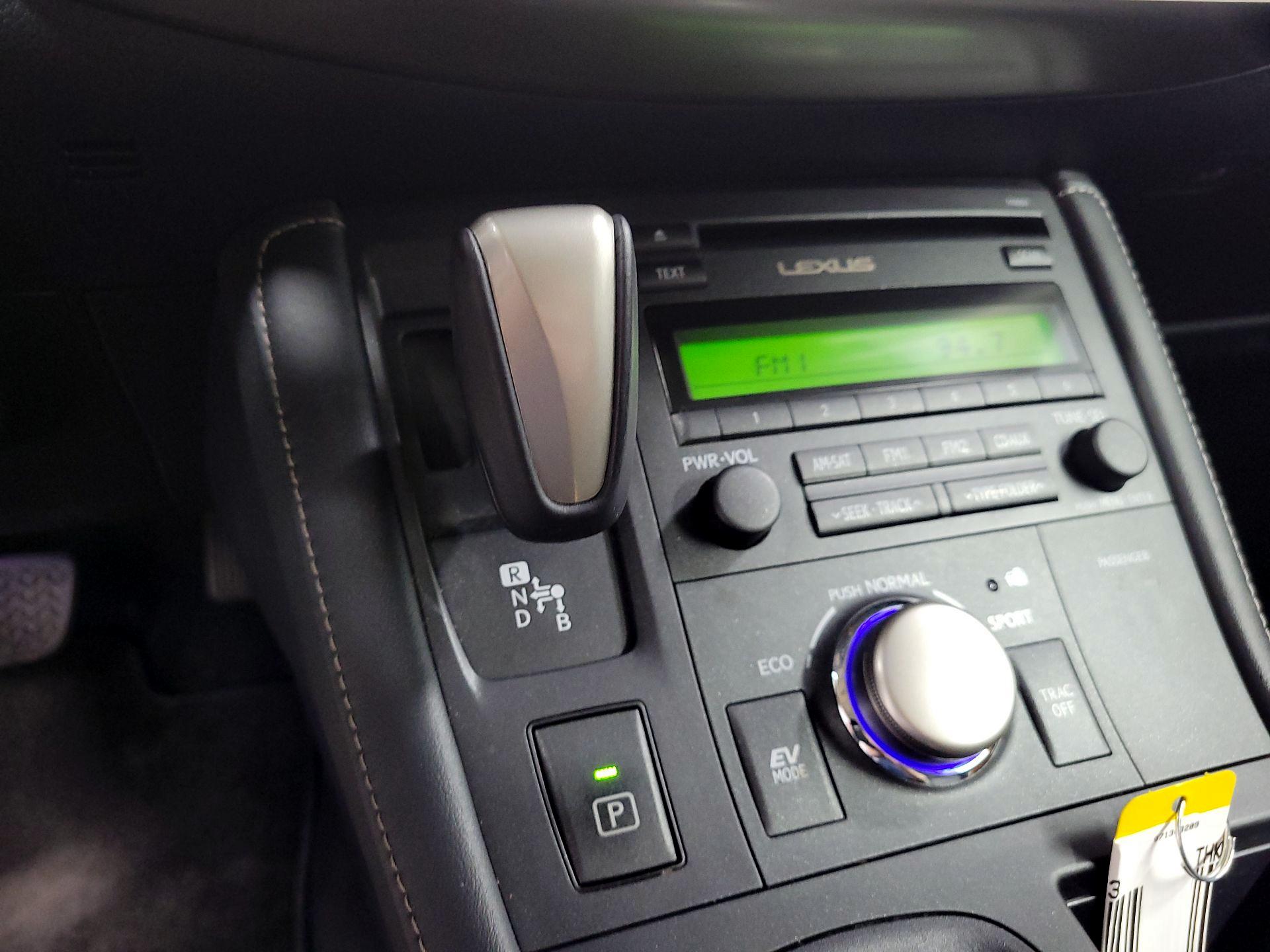 Thumbnail: 2015 Lexus CT - 15