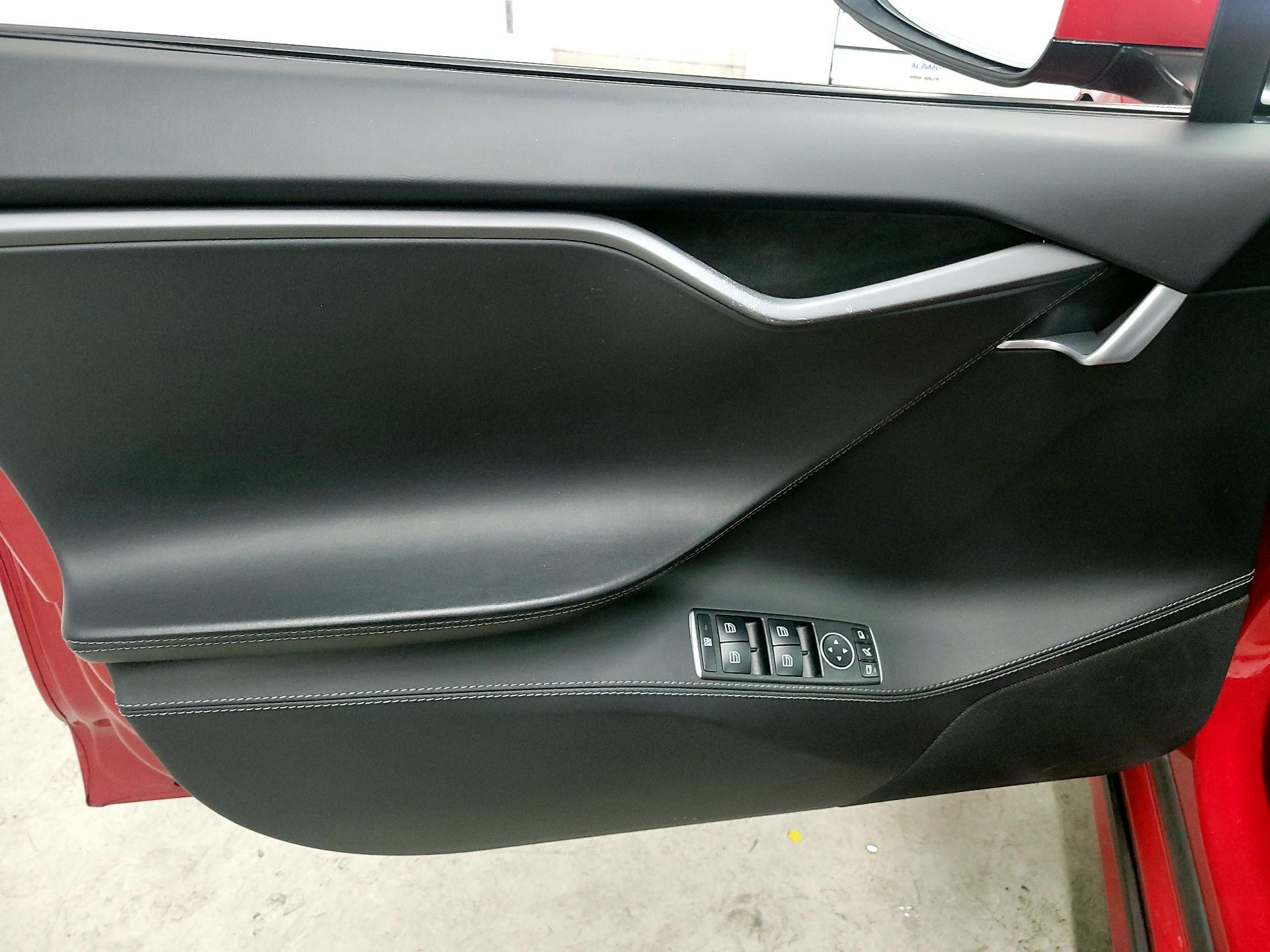 Thumbnail: 2020 Tesla Model S - 12