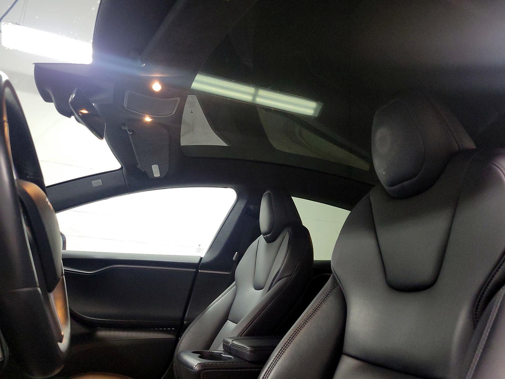 Thumbnail: 2020 Tesla Model S - 18