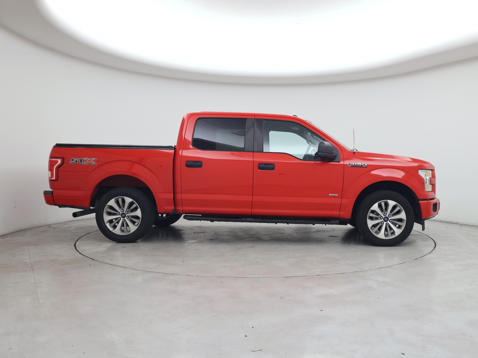2017 Ford F-150 XL - Photo 8