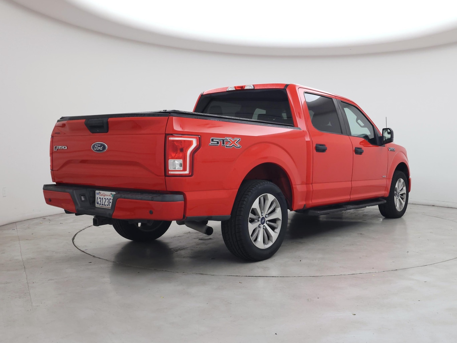 2017 Ford F-150 XL - Photo 9