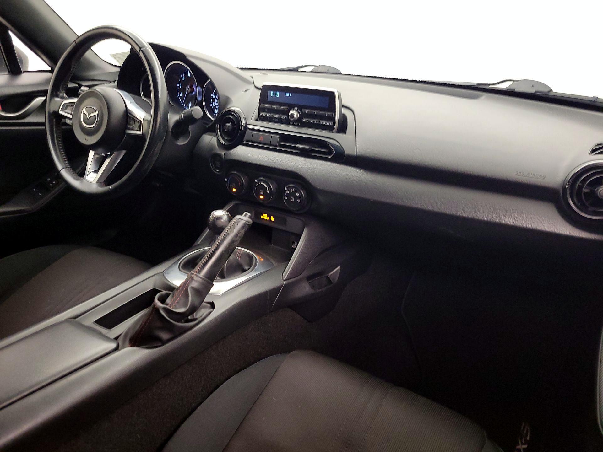 Thumbnail: 2016 Mazda MX-5 Miata - 9