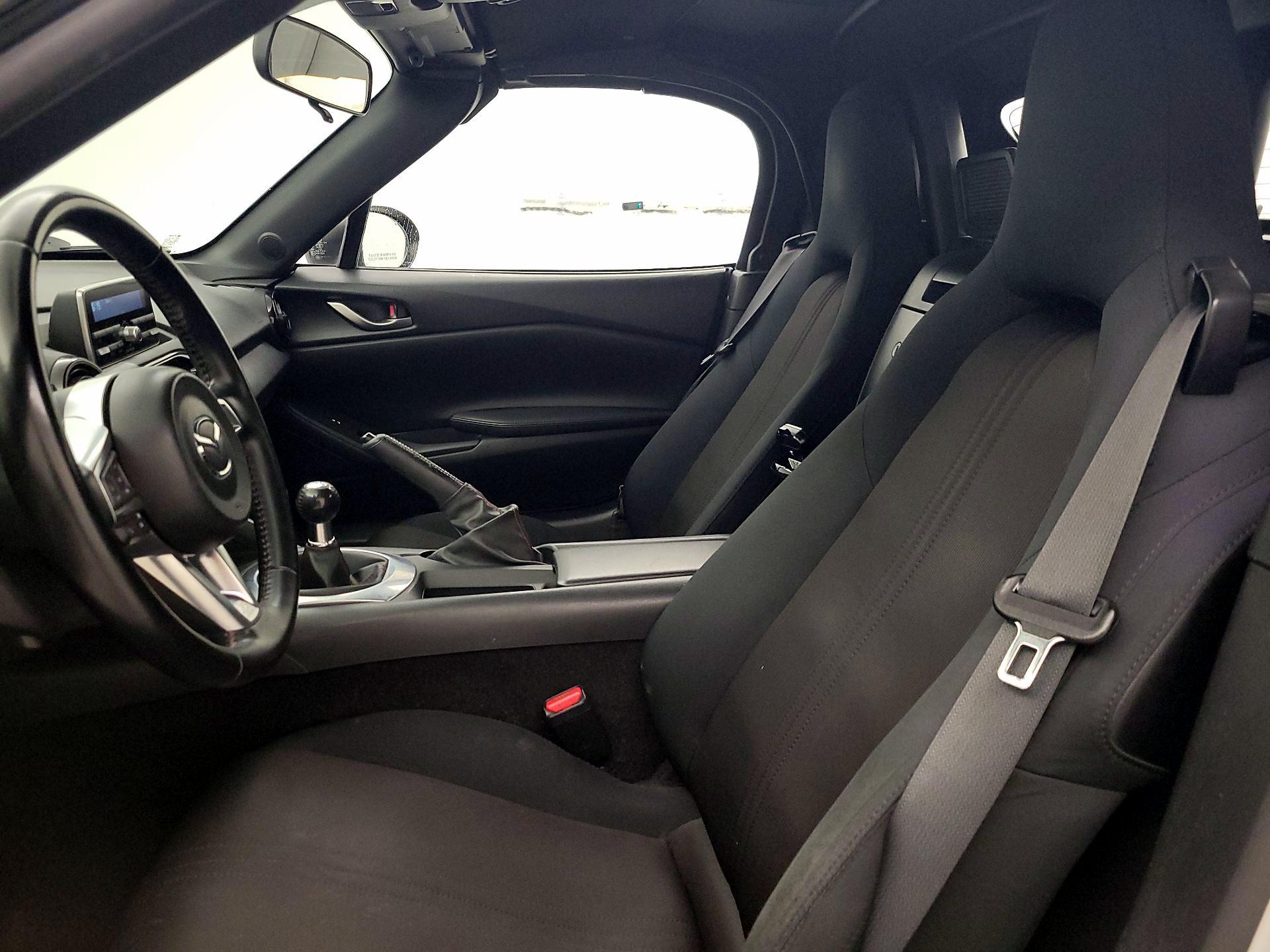 Thumbnail: 2016 Mazda MX-5 Miata - 11