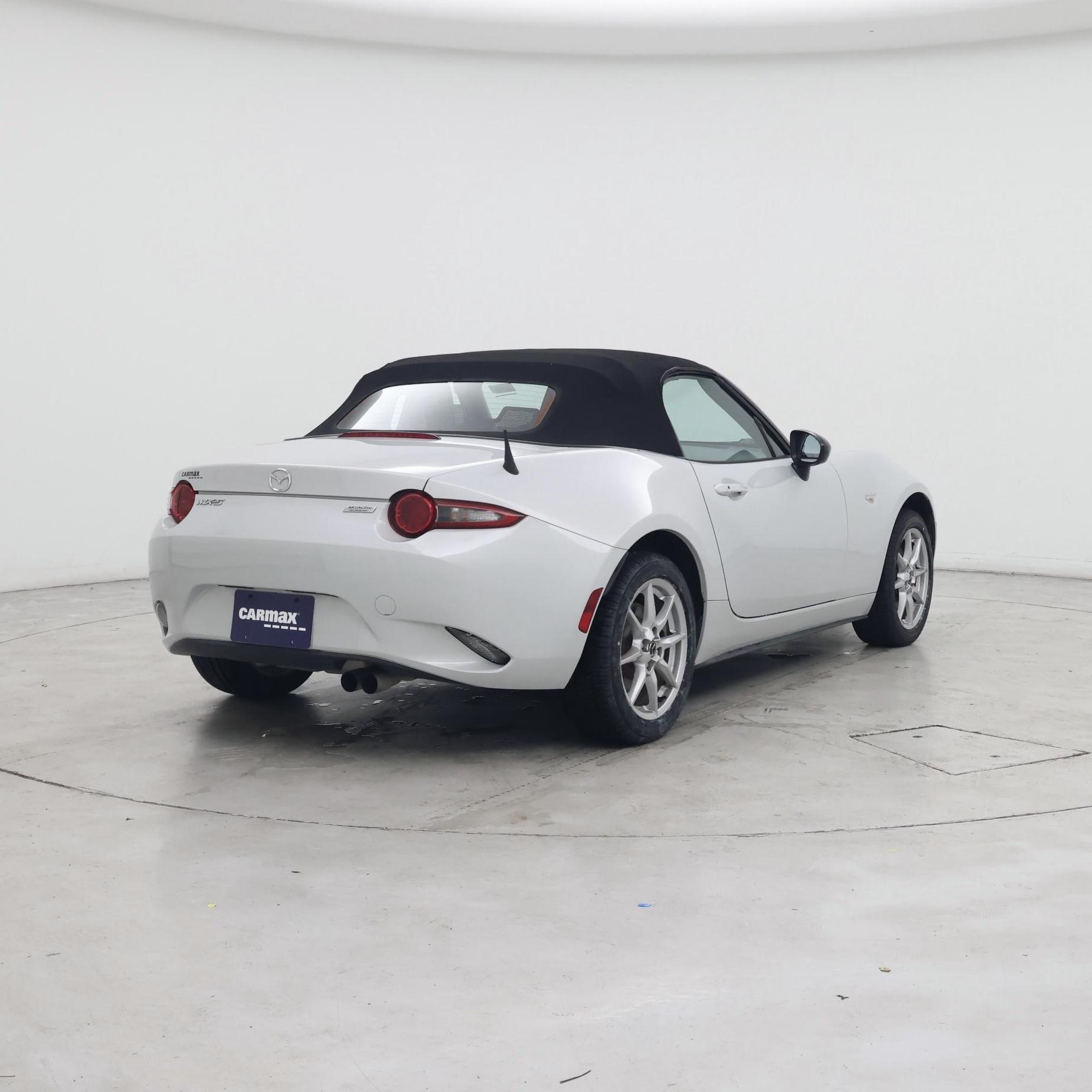 Thumbnail: 2016 Mazda MX-5 Miata - 8