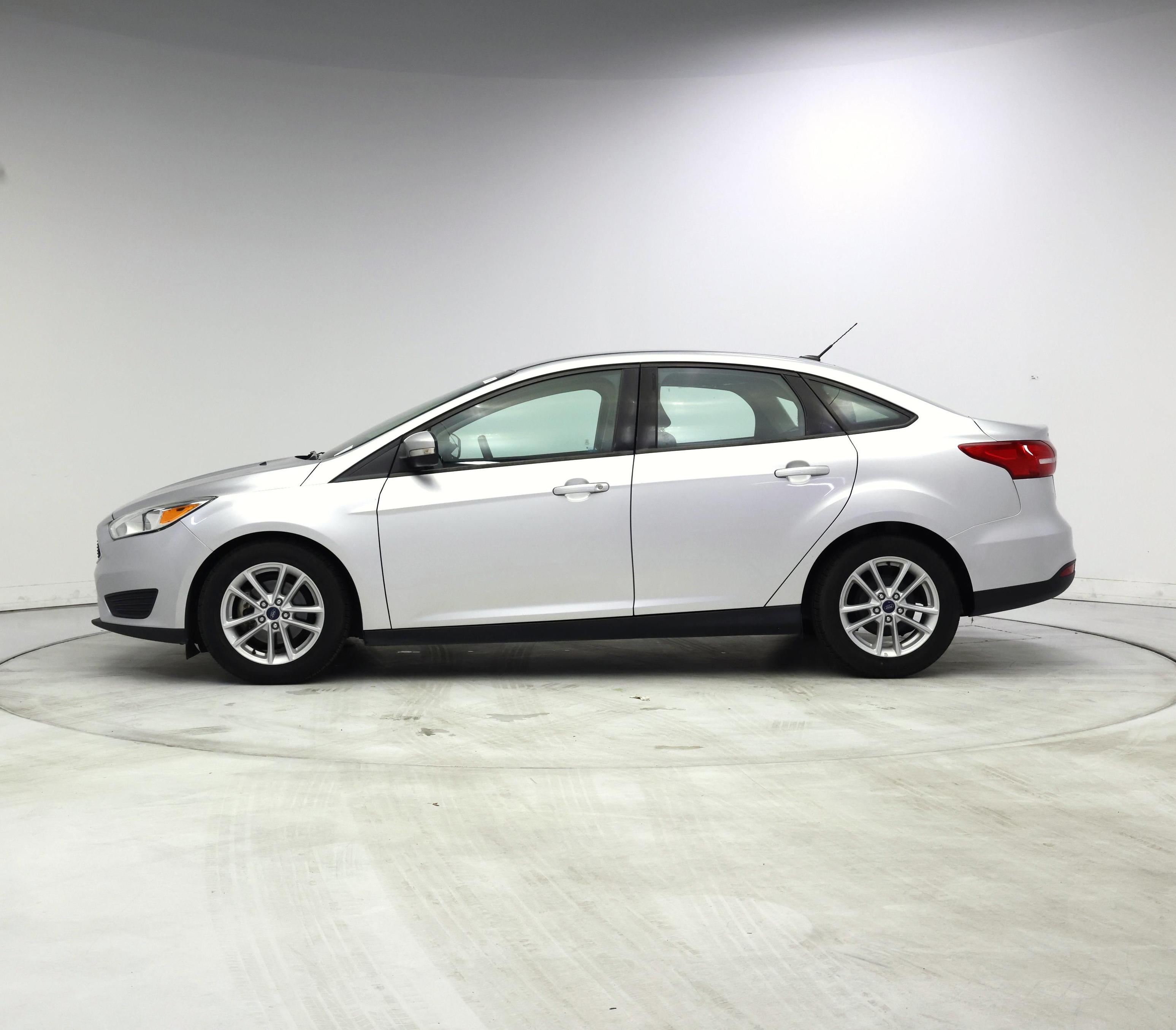 Thumbnail: 2017 Ford Focus - 3