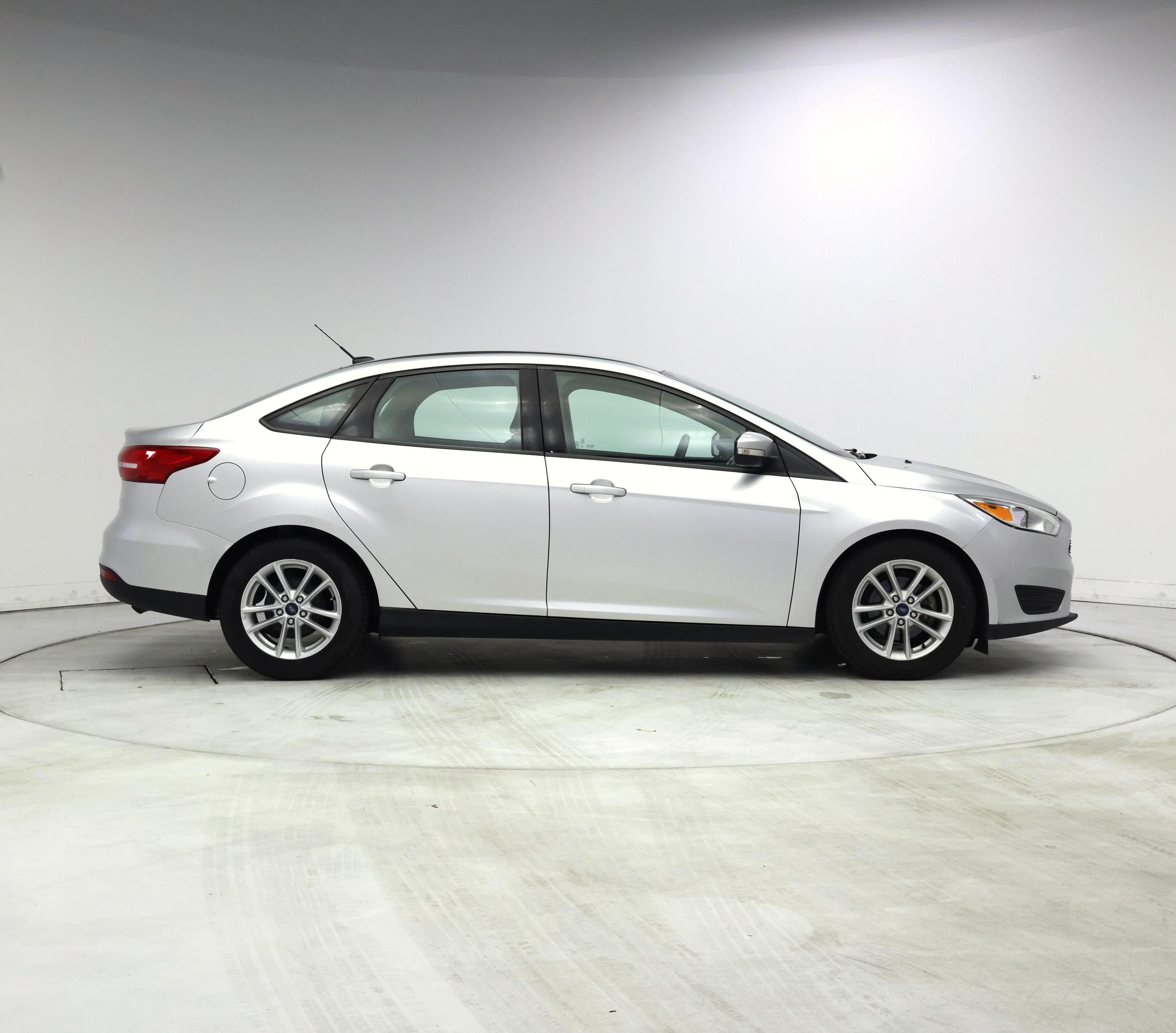 Thumbnail: 2017 Ford Focus - 7