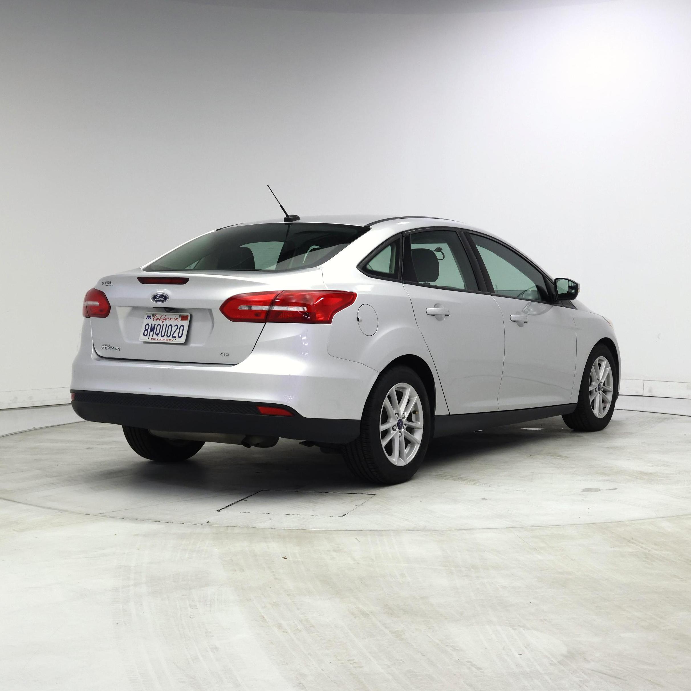 Thumbnail: 2017 Ford Focus - 8