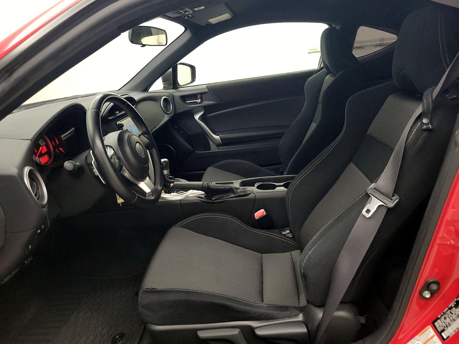 Thumbnail: 2017 Toyota 86 - 11