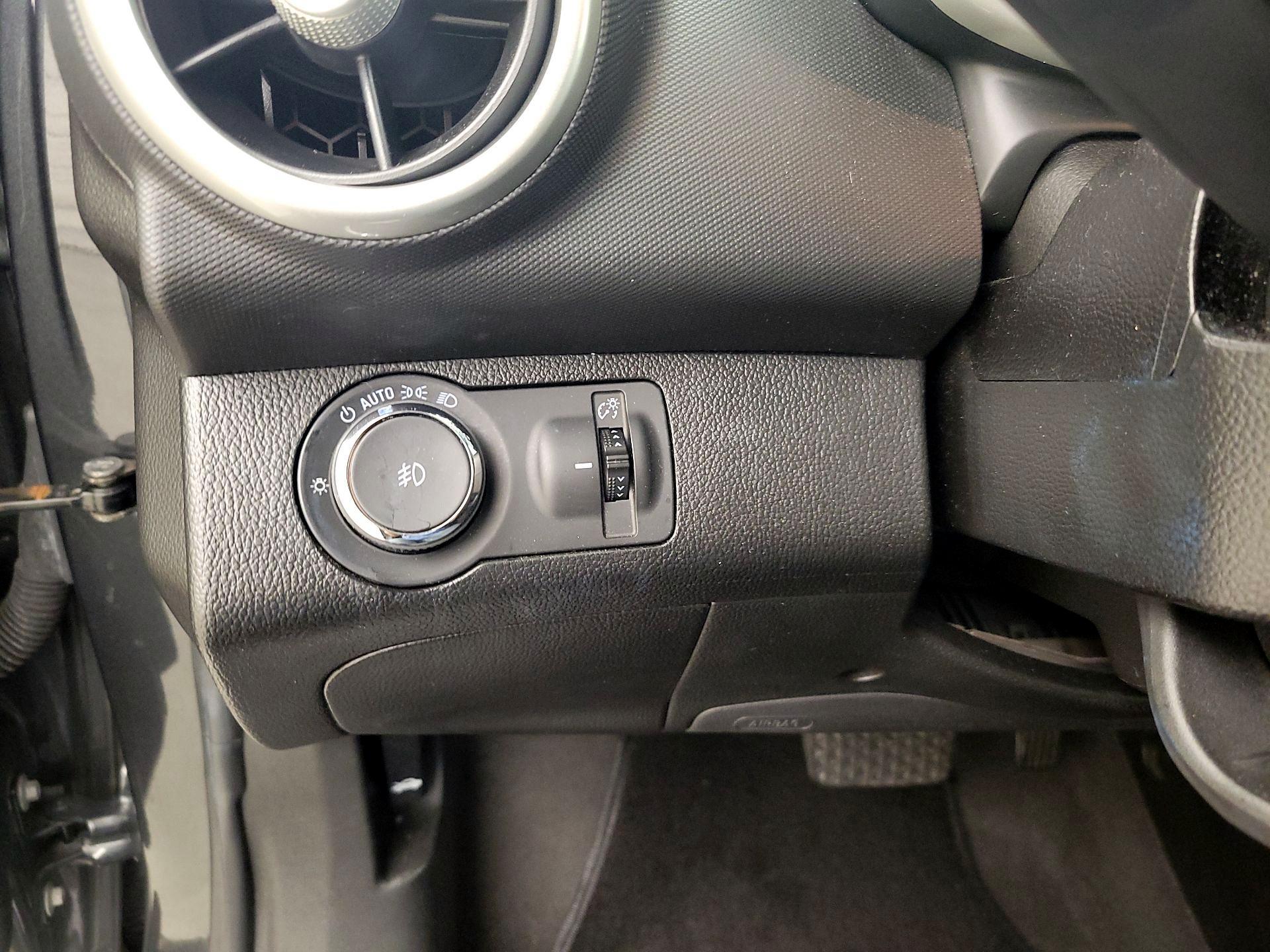 Thumbnail: 2017 Chevrolet Sonic - 13