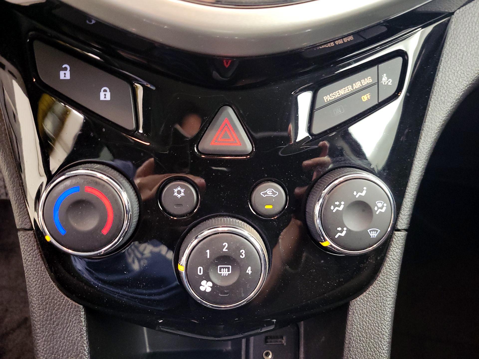 Thumbnail: 2017 Chevrolet Sonic - 15