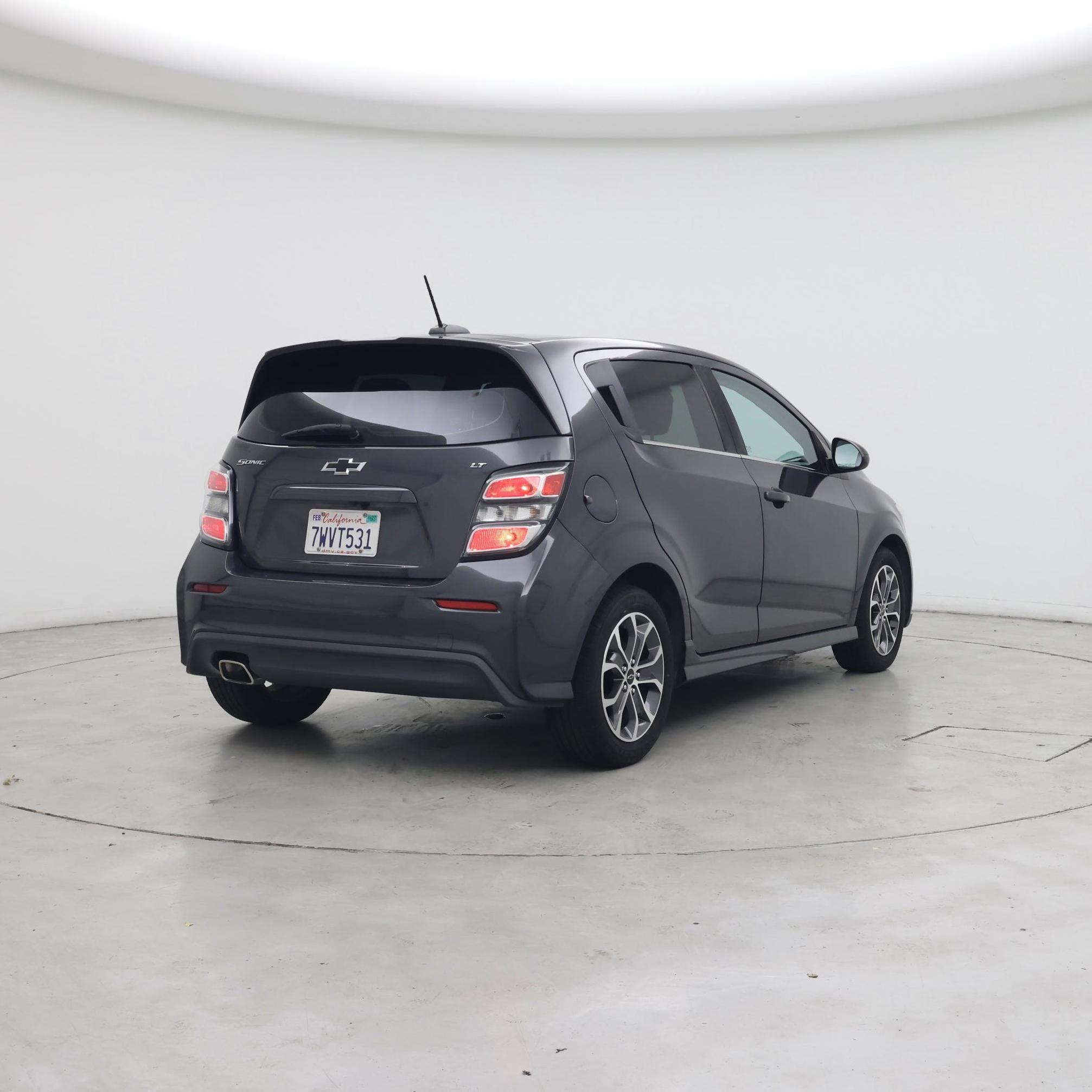 Thumbnail: 2017 Chevrolet Sonic - 8