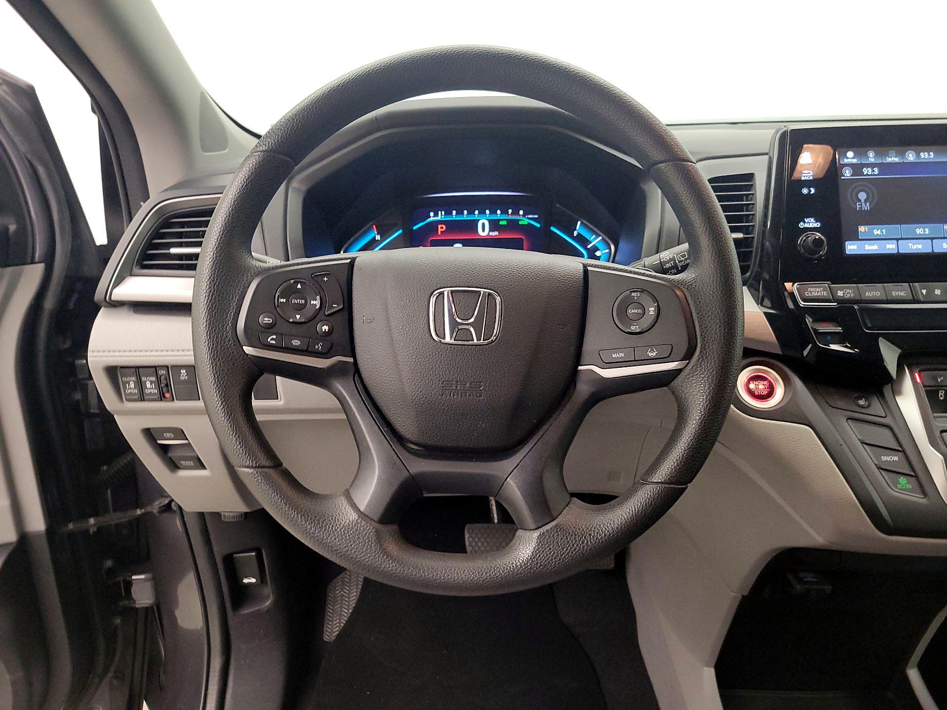 Thumbnail: 2018 Honda Odyssey - 10