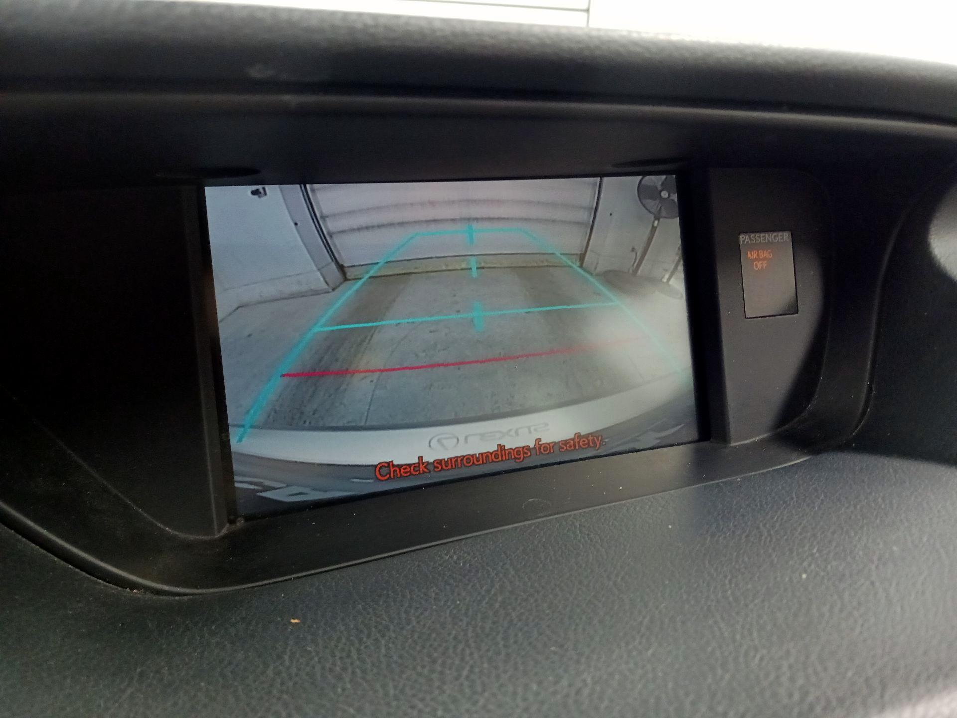 Thumbnail: 2014 Lexus ES - 14