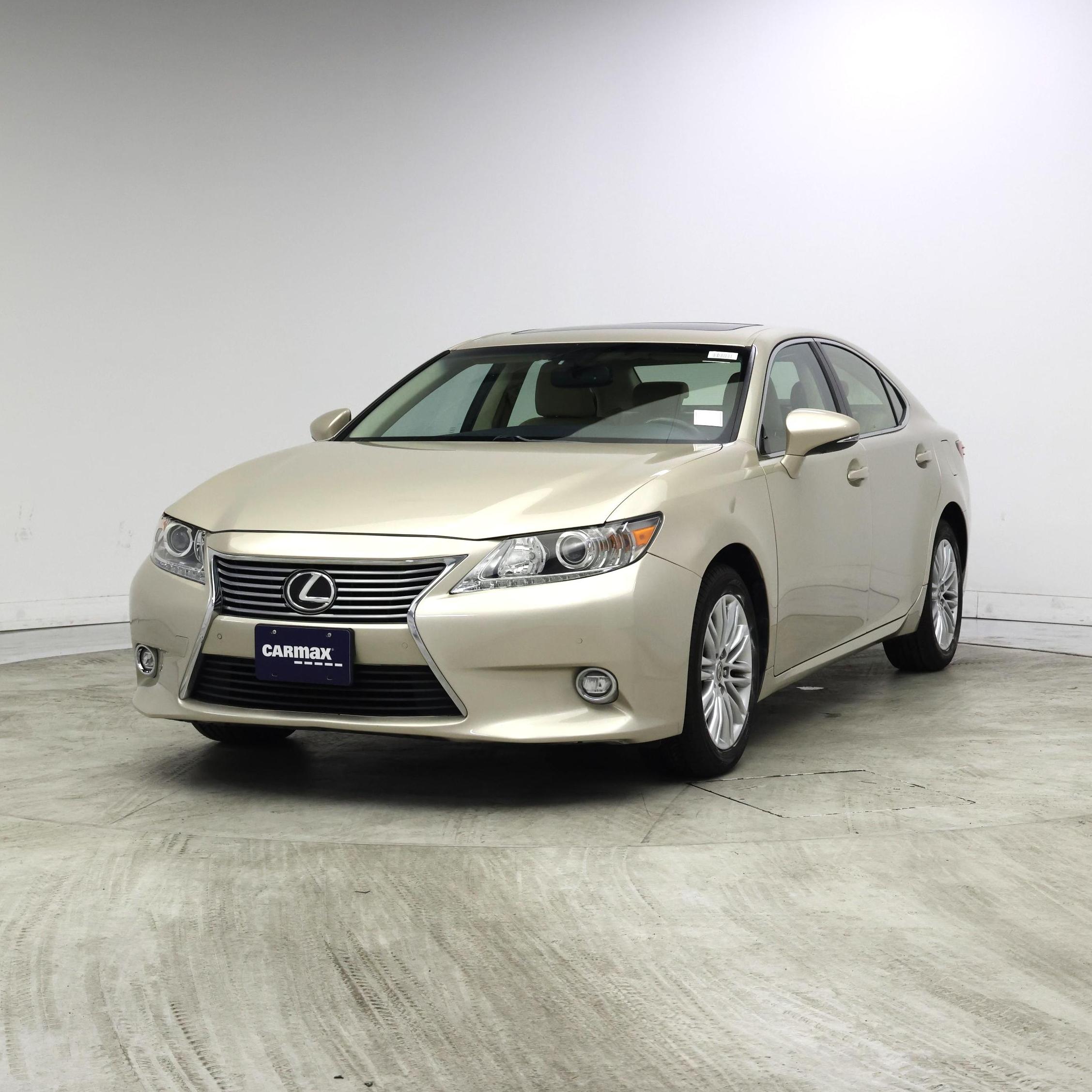 Thumbnail: 2014 Lexus ES - 4