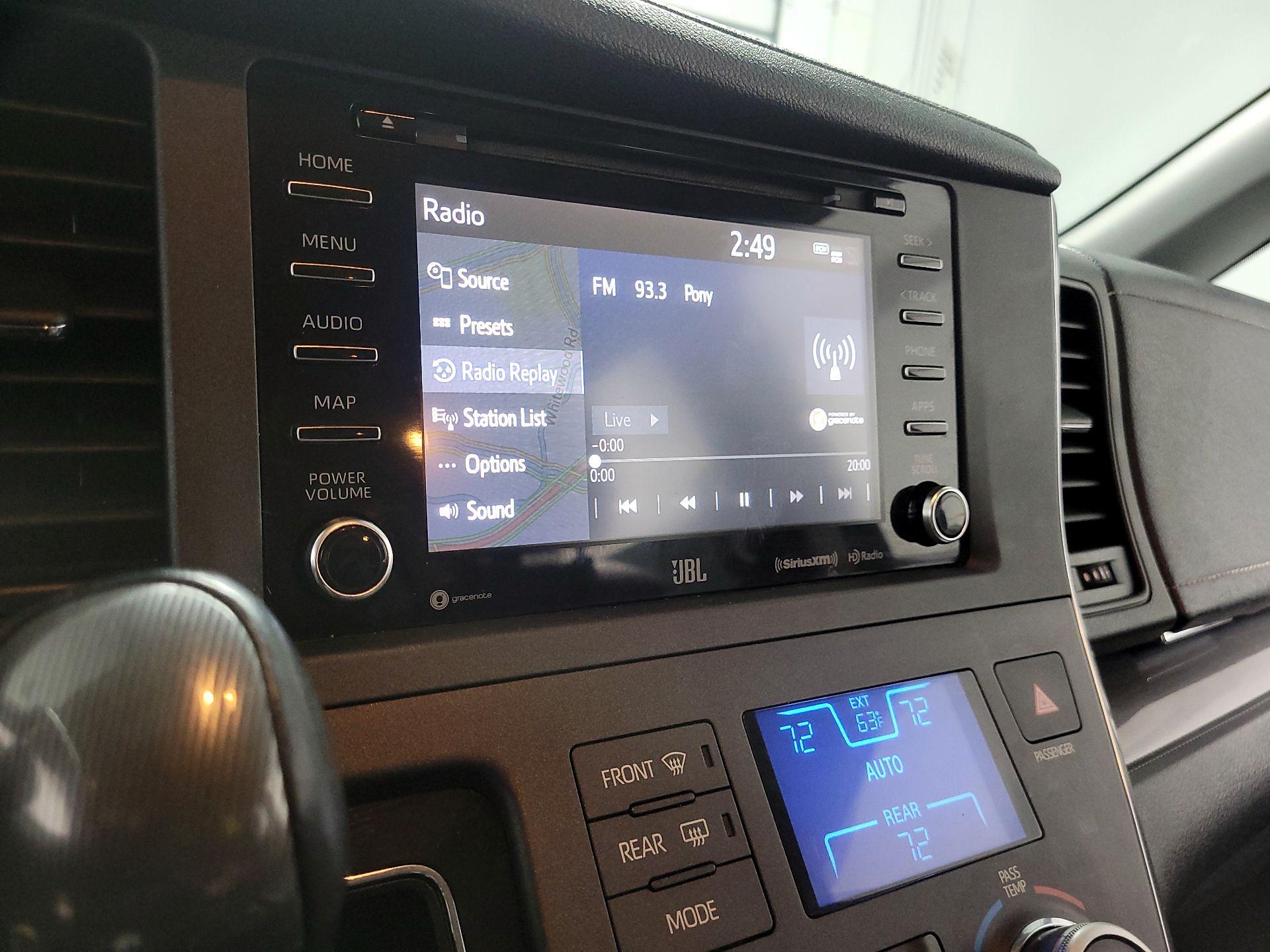 Thumbnail: 2019 Toyota Sienna - 16