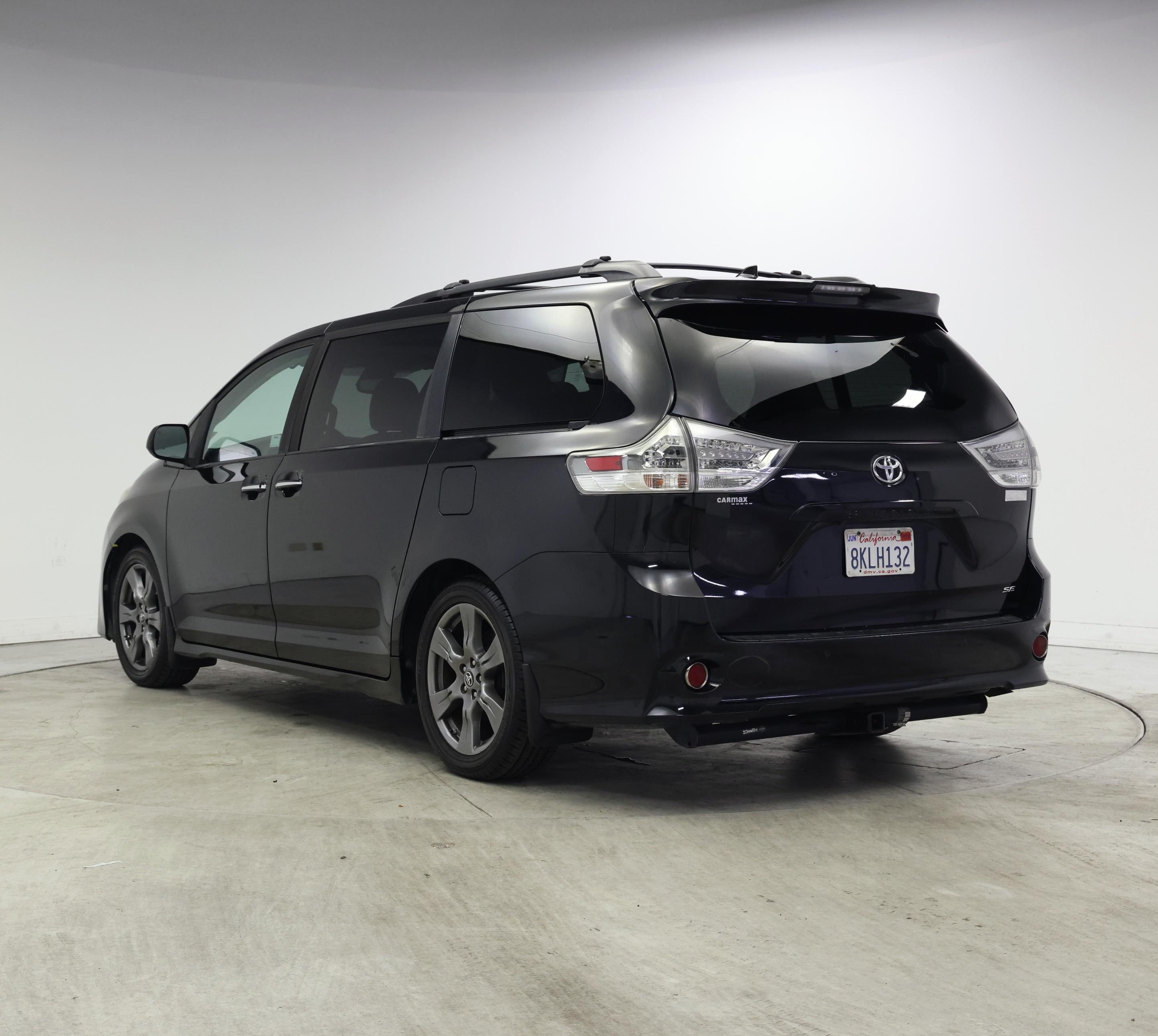 Thumbnail: 2019 Toyota Sienna - 2