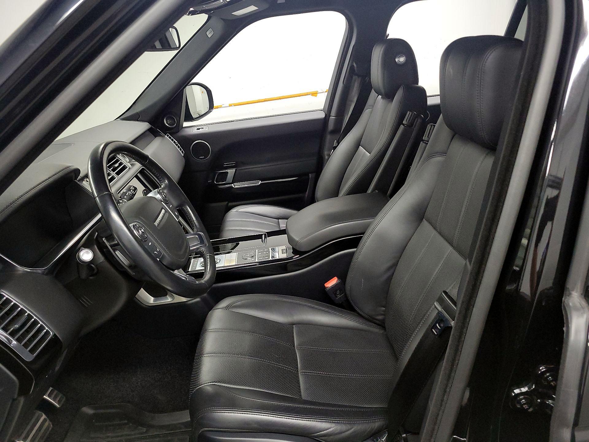 Thumbnail: 2016 Land Rover Range Rover - 11