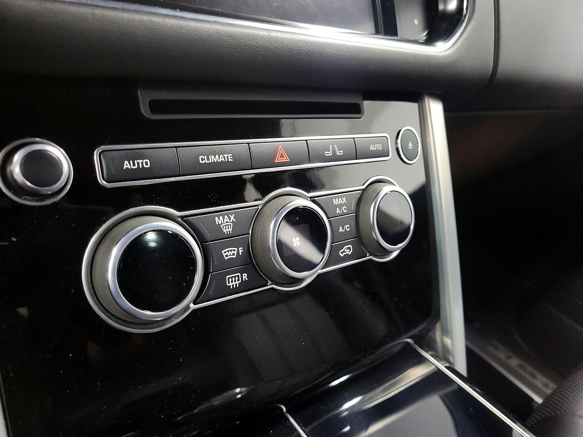 Thumbnail: 2016 Land Rover Range Rover - 14