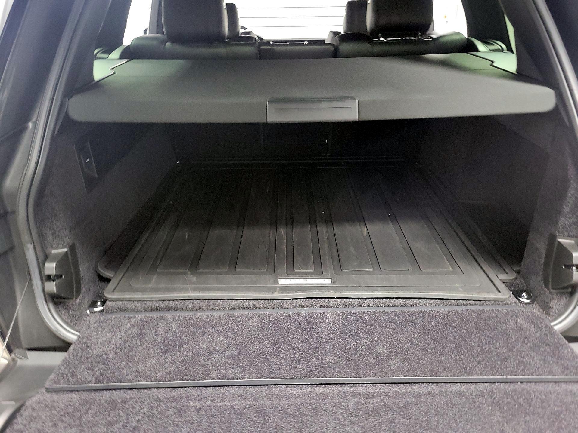 Thumbnail: 2016 Land Rover Range Rover - 17